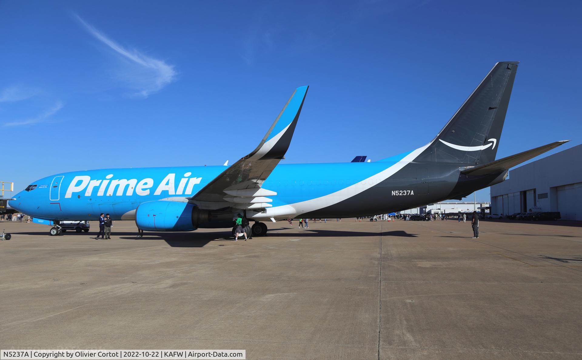 Aircraft N5237A, 2006 Boeing 737-84P(BCF), c/n 32608 l/n 1855, 2022 Airshow, at KAFW, photo by Olivier Cortot