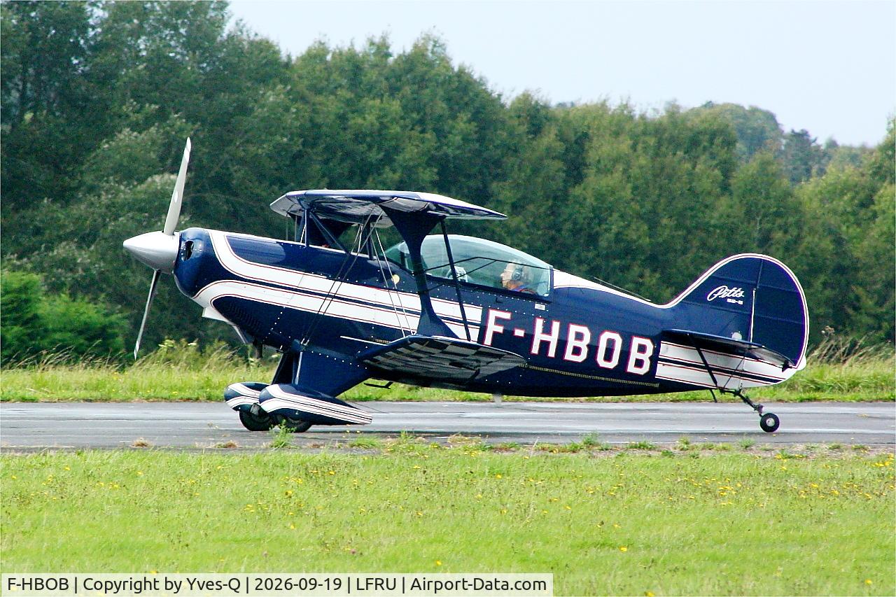 Aircraft F-HBOB, 1983 Aviat Pitts S-2B Special, c/n 5289, Aviat Pitts S-2B, Taxiing rwy 22, Morlaix-Ploujean airport (LFRU-MXN), at LFRU, photo by Yves-Q