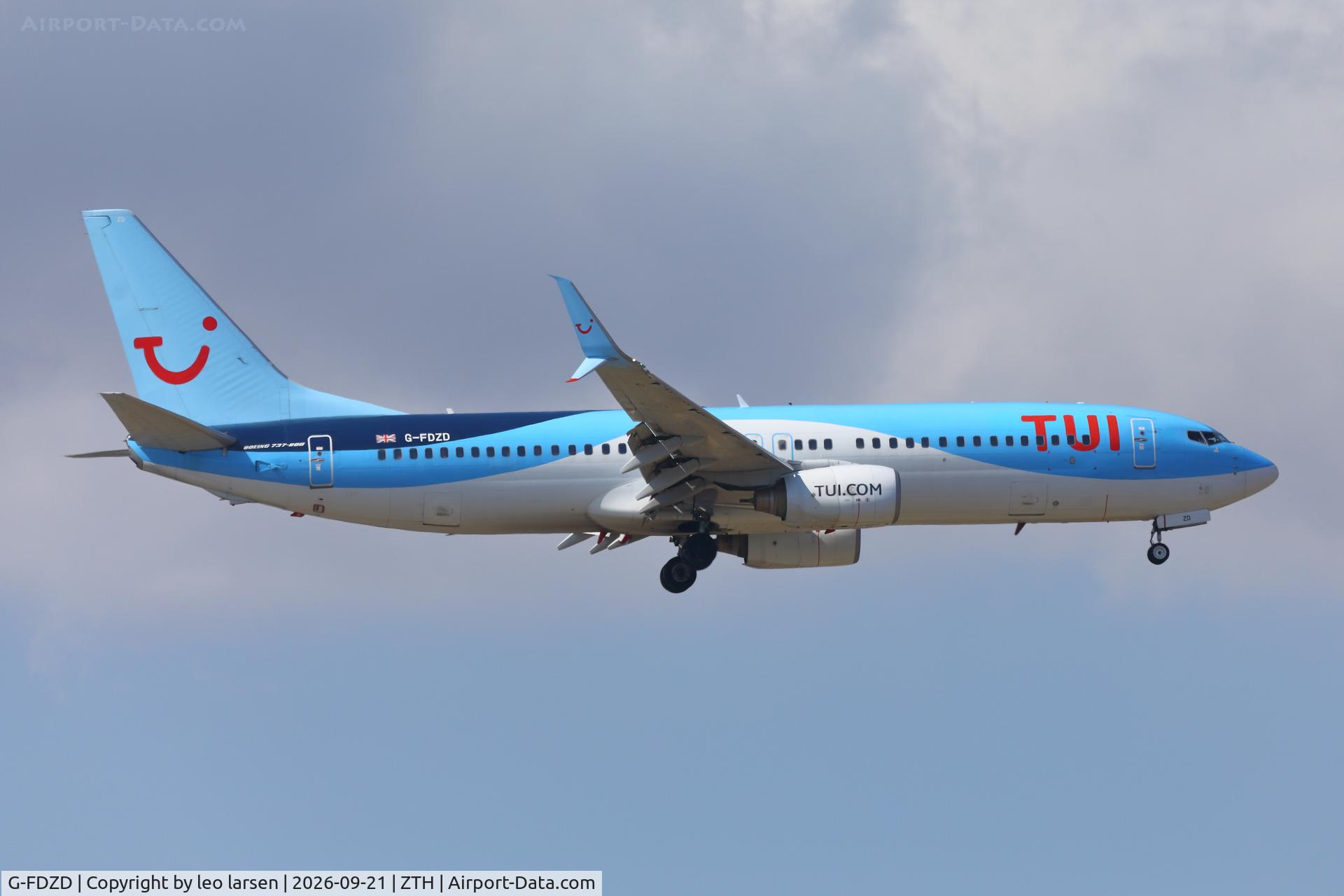 Aircraft G-FDZD, 2007 Boeing 737-8K5, c/n 35132 l/n 2276, Zakynthos 21.9.2026, at ZTH, photo by leo larsen