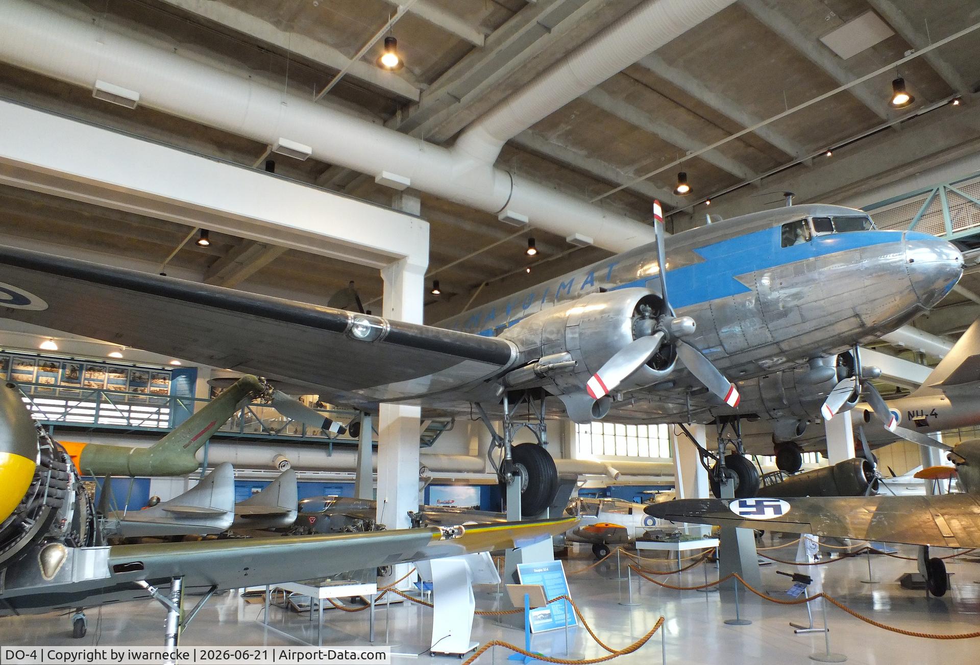 Aircraft DO-4, 1943 Douglas C-47A Skytrain, c/n 25515 l/n 14070, Douglas C-47A Skytrain at the Suomen Ilmavoimamuseo (Finnish Air Force Museum, formerly known as Keski-Suomen Ilmailumuseo / Aviation Museum of Central Finland), Jyväskylä-Tikkakoski, photo by iwarnecke