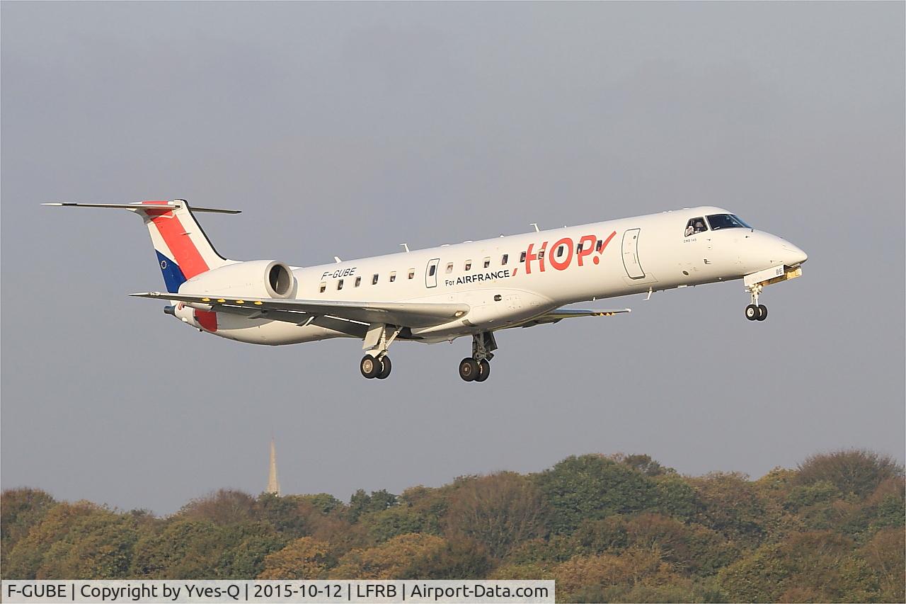 Aircraft F-GUBE, 2002 Embraer ERJ-145LR (EMB-145LR), c/n 145668, Embraer ERJ-145LR, On final rwy 07R, Brest-Bretagne airport (LFRB-BES), at LFRB, photo by Yves-Q