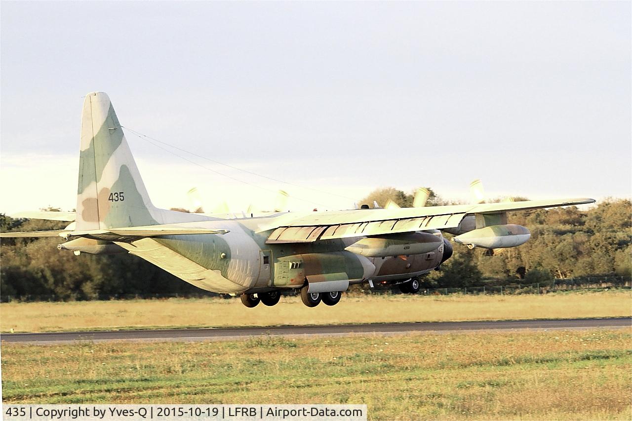 Aircraft 435, 1974 Lockheed C-130E Karnaf Hercules, c/n 382-4668, Lockheed C-130H Karnaf, Landing rwy 07R, Brest-Bretagne Airport (LFRB-BES), at LFRB, photo by Yves-Q