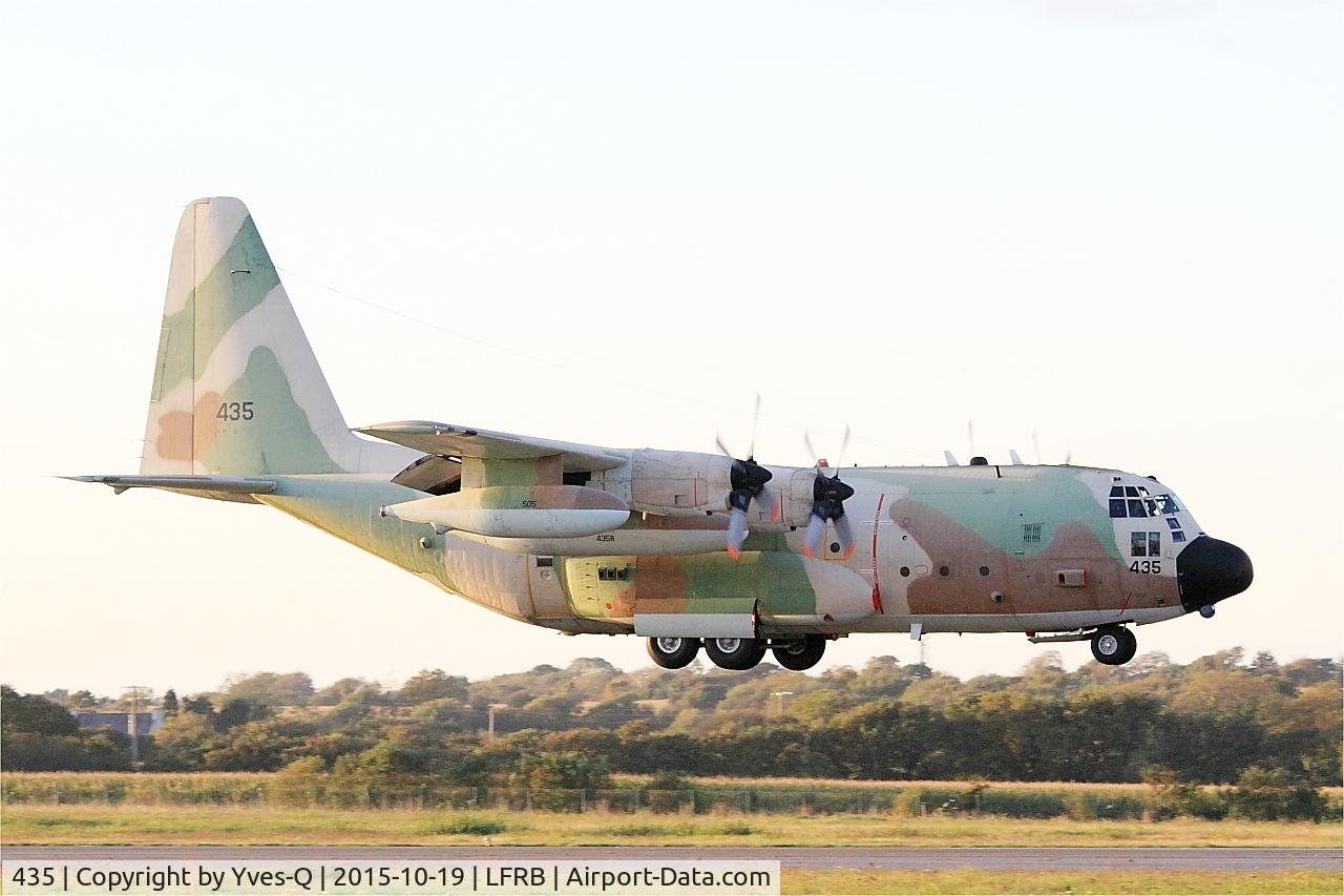 Aircraft 435, 1974 Lockheed C-130E Karnaf Hercules, c/n 382-4668, Lockheed C-130H Karnaf, On final rwy 07R, Brest-Bretagne Airport (LFRB-BES), at LFRB, photo by Yves-Q