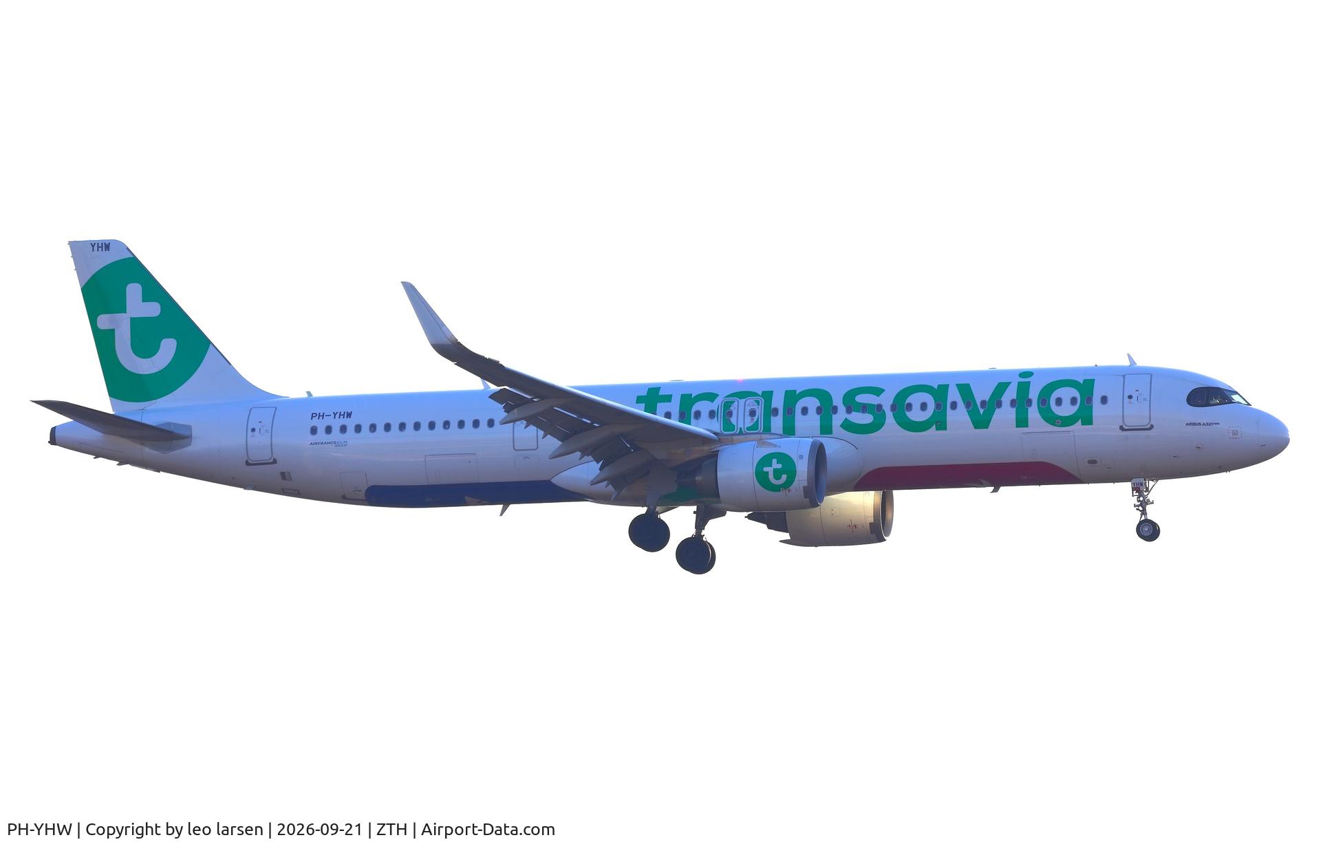 Aircraft PH-YHW, 2024 Airbus A321-251NX, c/n 11905, Zakynthos 21.9.20226, at ZTH, photo by leo larsen