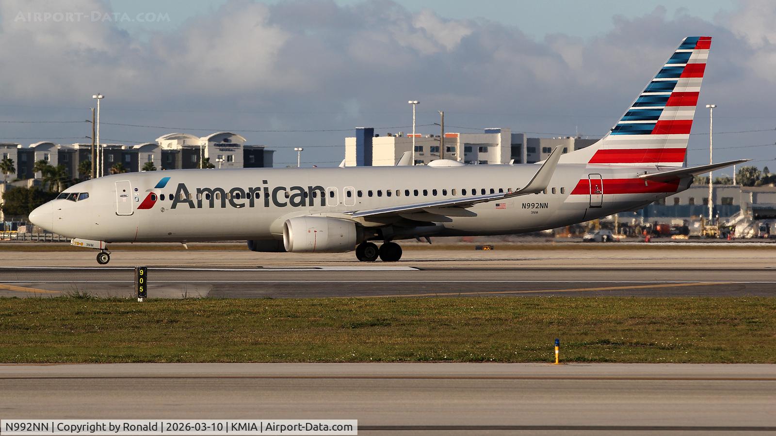 Aircraft N992NN, 2016 Boeing 737-823, c/n 31244, at mia, at KMIA, photo by Ronald