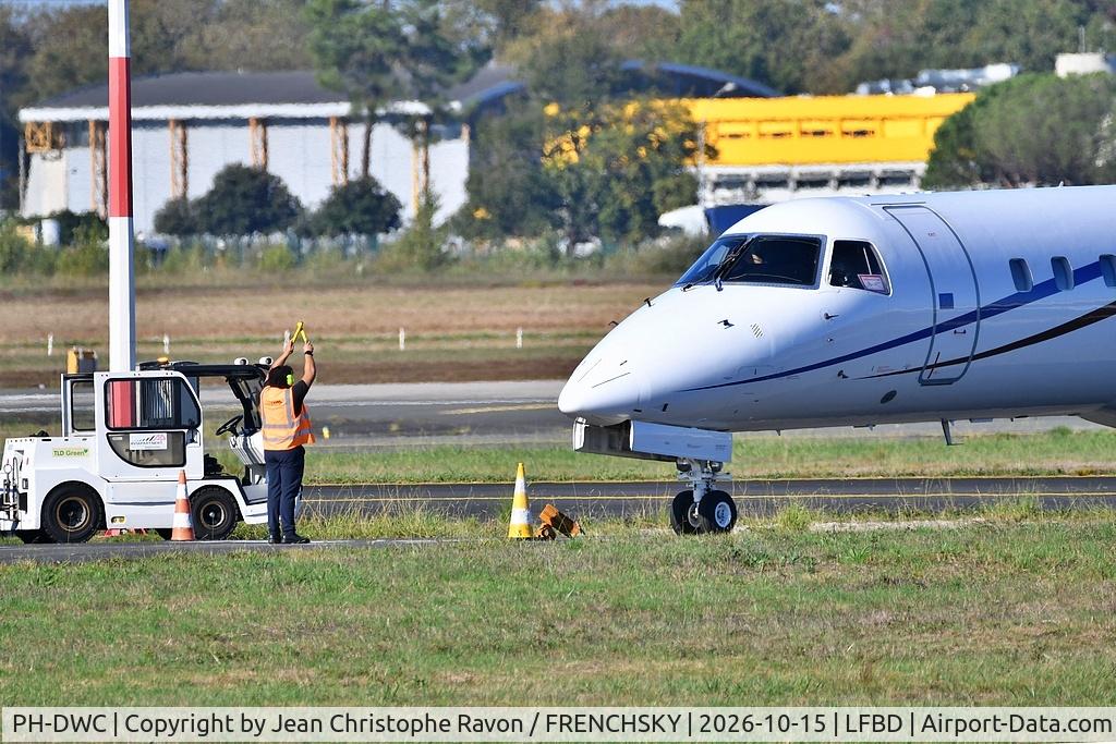 Aircraft PH-DWC, 1999 Embraer ERJ-135LR (EMB-135LR), c/n 145173, Bratislava (BTS) Bordeaux (BOD) AGR1927, at LFBD, photo by Jean Christophe Ravon / FRENCHSKY