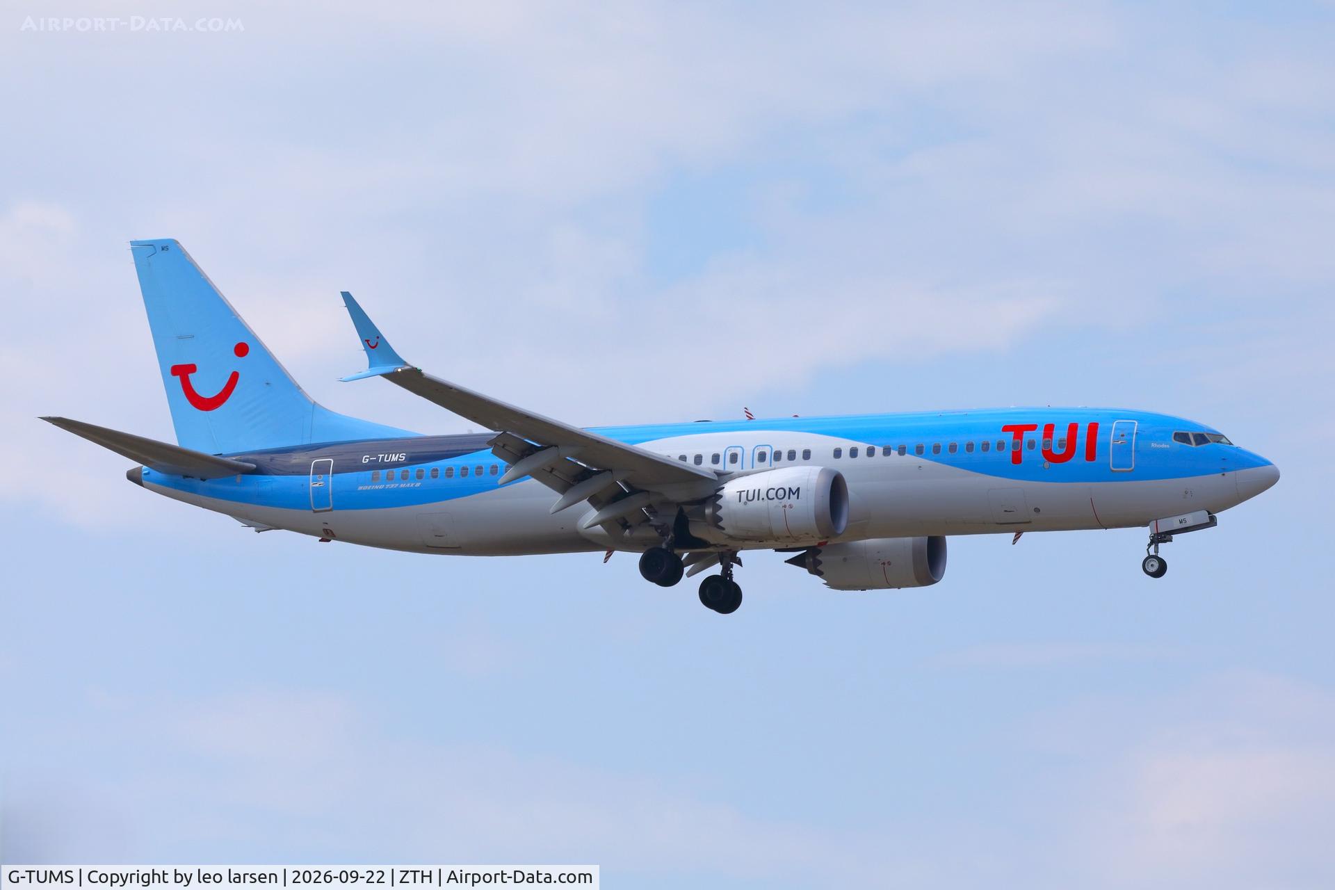Aircraft G-TUMS, 2018 Boeing 737-8 MAX, c/n 44589, Zakynthos 22.9.2026, at ZTH, photo by leo larsen