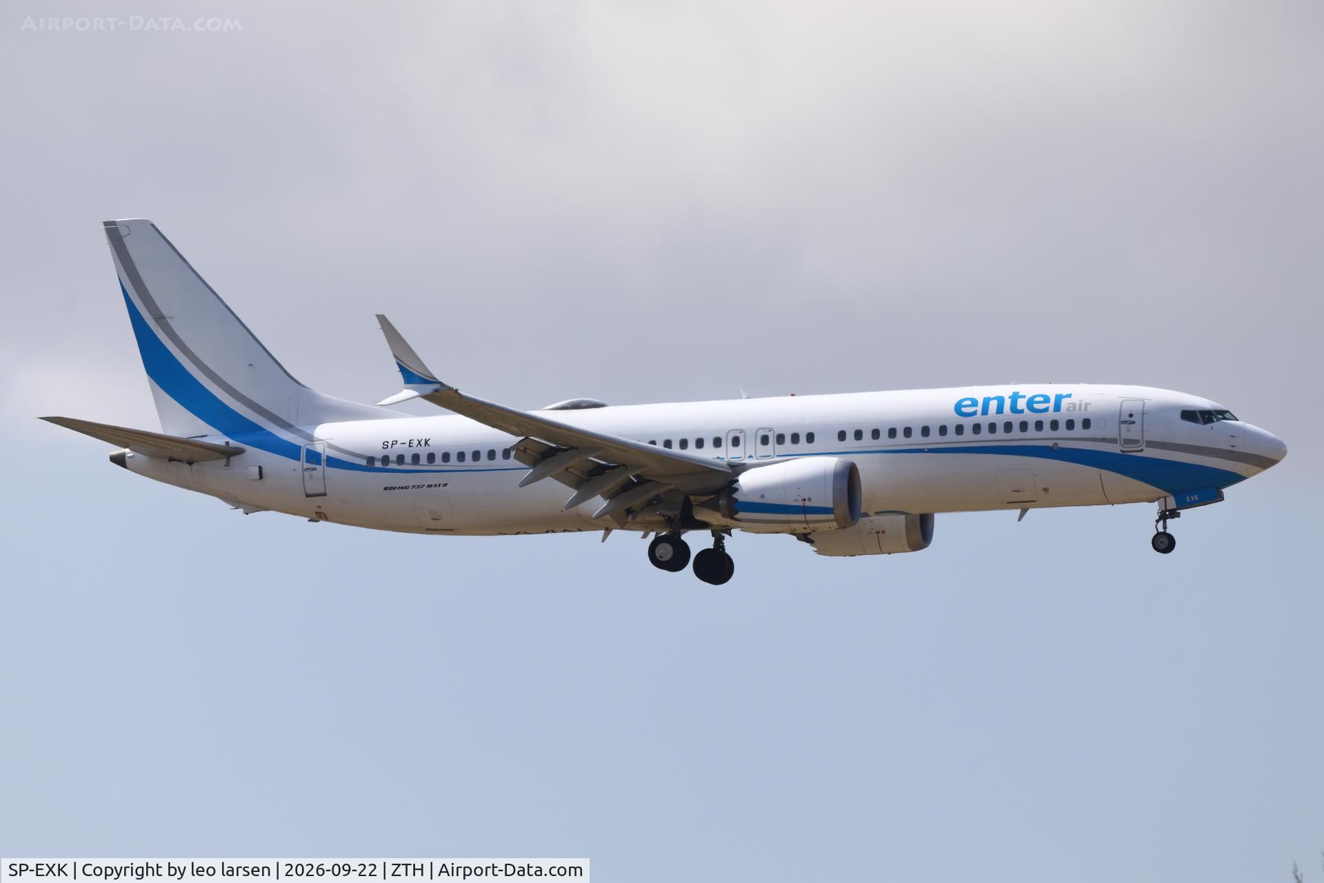 Aircraft SP-EXK, 2018 Boeing 737-8 (MAX-8), c/n 64508 l/n 7237, Zakynthos 22.9.2026, at ZTH, photo by leo larsen
