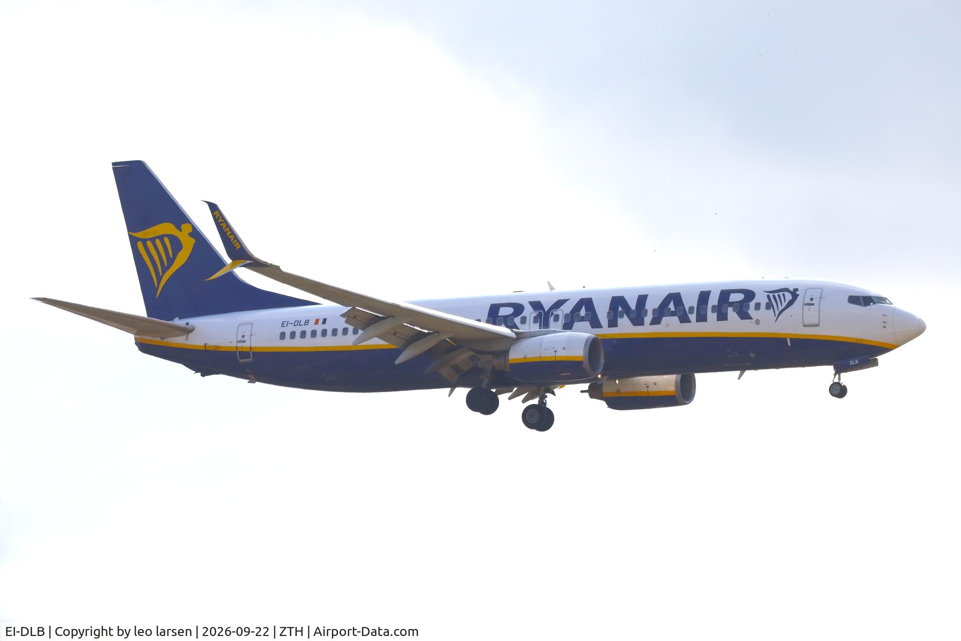 Aircraft EI-DLB, 2005 Boeing 737-8AS, c/n 33584 l/n 1836, Zakynthos 22.9.2026, at ZTH, photo by leo larsen