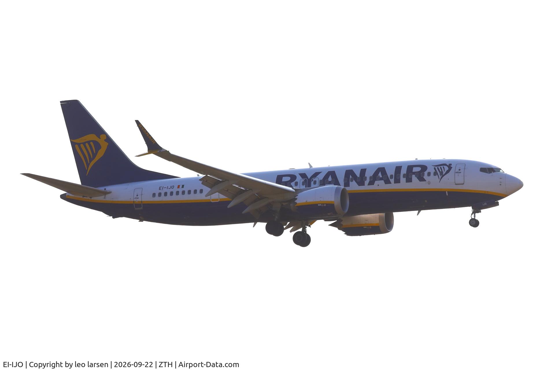 Aircraft EI-IJO, 2024 Boeing 737-8 MAX 200, c/n 62371 l/n 8909, Zakynthos 22.9.2026, at ZTH, photo by leo larsen