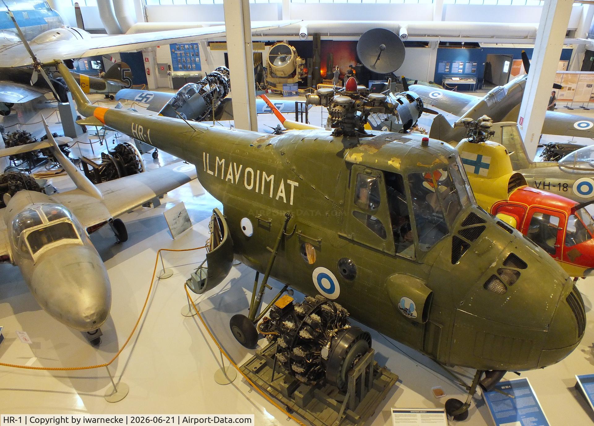 Aircraft HR-1, Mil Mi-4 Hound, c/n 07114, Mil Mi-4 HOUND (minus main rotor blades) at the Suomen Ilmavoimamuseo (Finnish Air Force Museum, formerly known as Keski-Suomen Ilmailumuseo / Aviation Museum of Central Finland), Jyväskylä-Tikkakoski, photo by iwarnecke