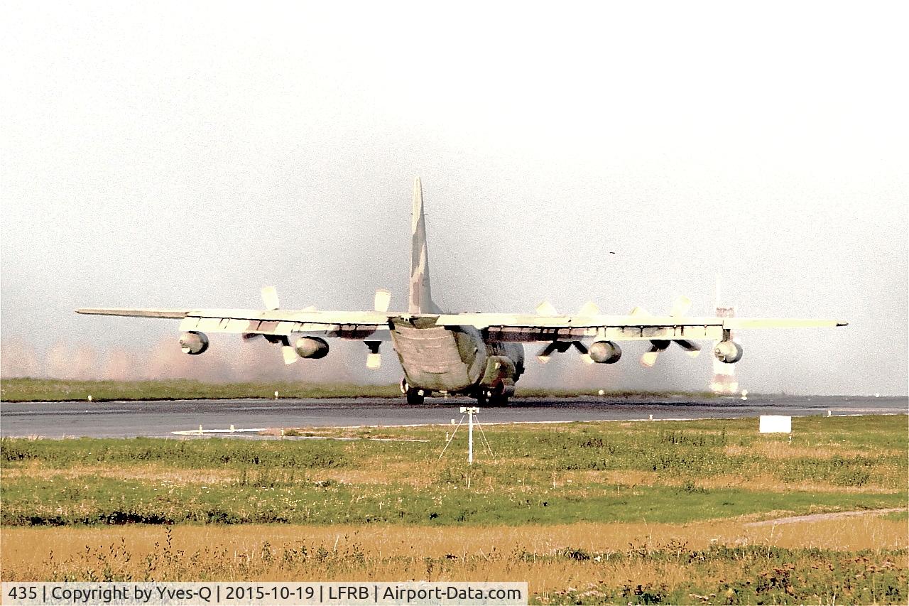 Aircraft 435, 1974 Lockheed C-130E Karnaf Hercules, c/n 382-4668, Lockheed C-130H Karnaf, Landing rwy 07R, Brest-Bretagne Airport (LFRB-BES), at LFRB, photo by Yves-Q
