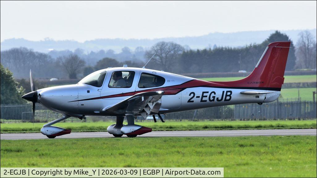 Aircraft 2-EGJB, 2015 Cirrus SR22 GTS Carbon, c/n 4179, 2015 Cirrus SR22 GTS G5 Carbon preparing to depart Cotswold Airport, at EGBP, photo by Mike_Y
