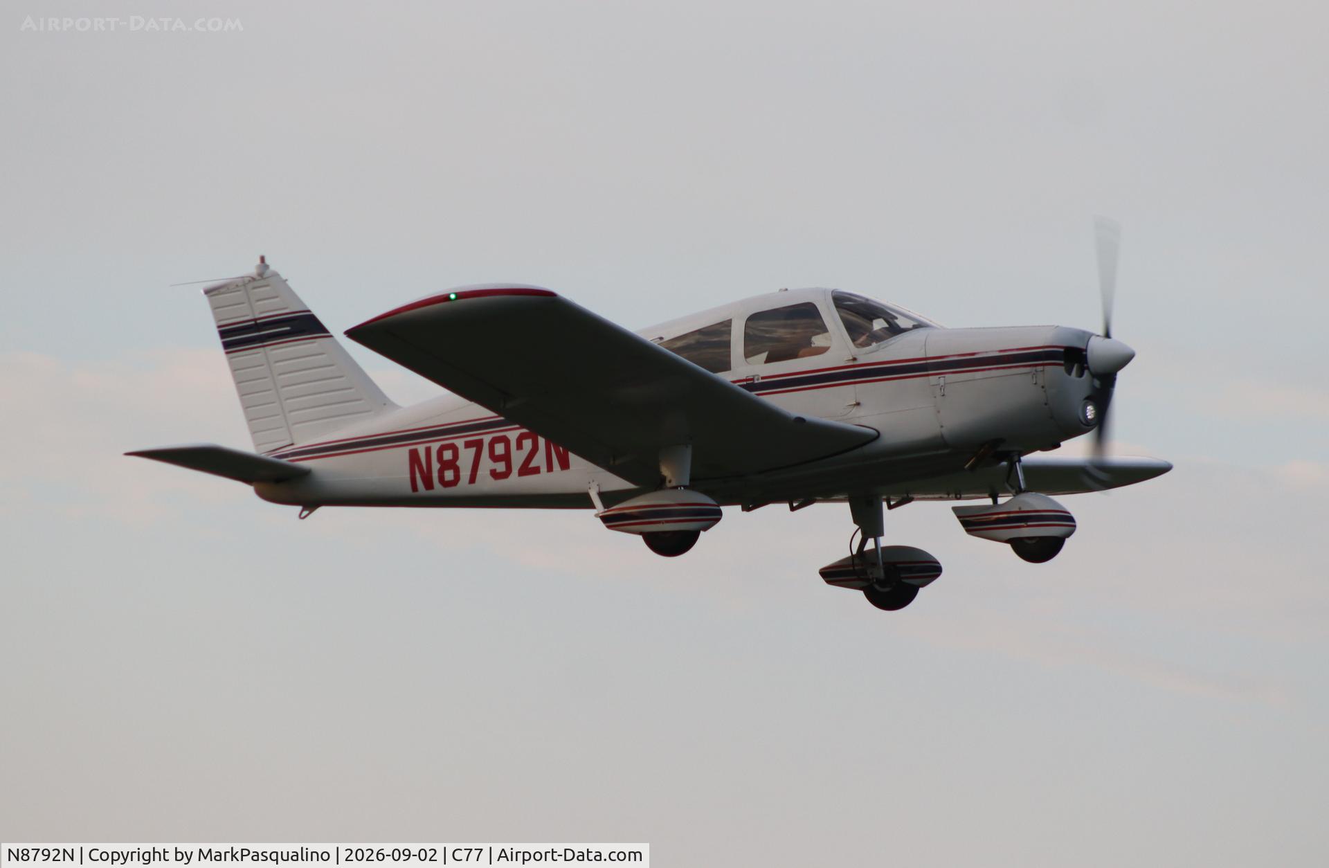 Aircraft N8792N, 1969 Piper PA-28-140, c/n 28-25633, Piper PA-28-140, at C77, photo by MarkPasqualino
