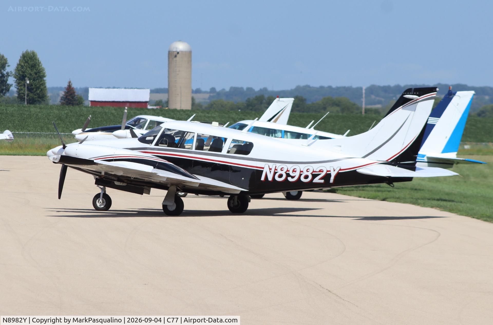 Aircraft N8982Y, 1972 Piper PA-39-160 Twin Comanche C/R, c/n 39-147, Piper PA-39, at C77, photo by MarkPasqualino