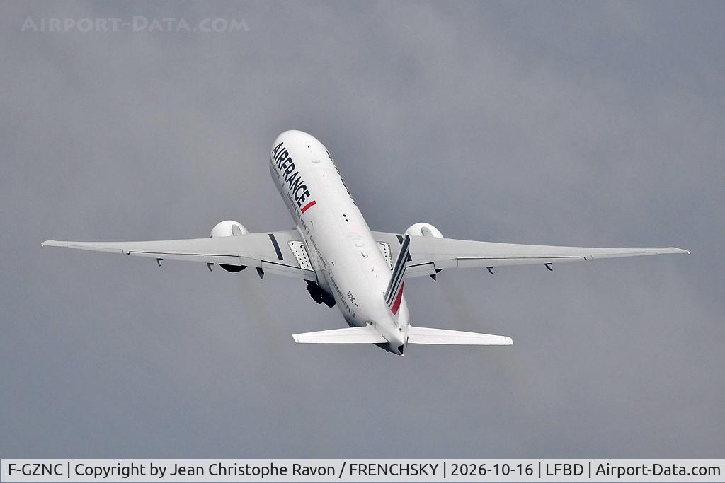 Aircraft F-GZNC, 2008 Boeing 777-328/ER, c/n 35542 l/n 723, Bordeaux (BOD) Paris (CDG) (AFR373S), at LFBD, photo by Jean Christophe Ravon / FRENCHSKY