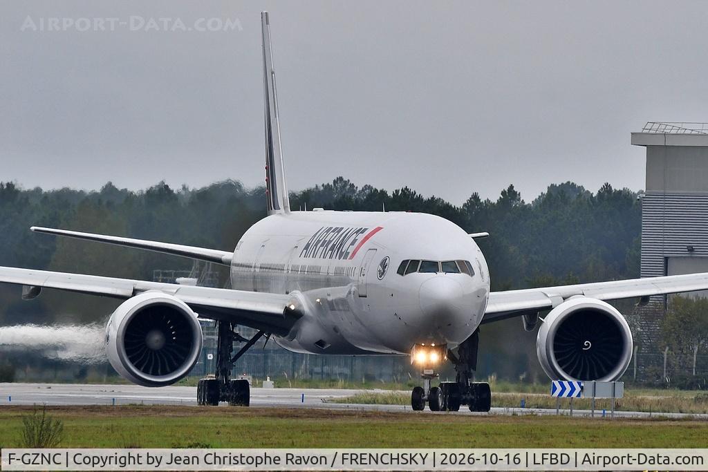 Aircraft F-GZNC, 2008 Boeing 777-328/ER, c/n 35542 l/n 723, Bordeaux (BOD) Paris (CDG) (AFR373S), at LFBD, photo by Jean Christophe Ravon / FRENCHSKY