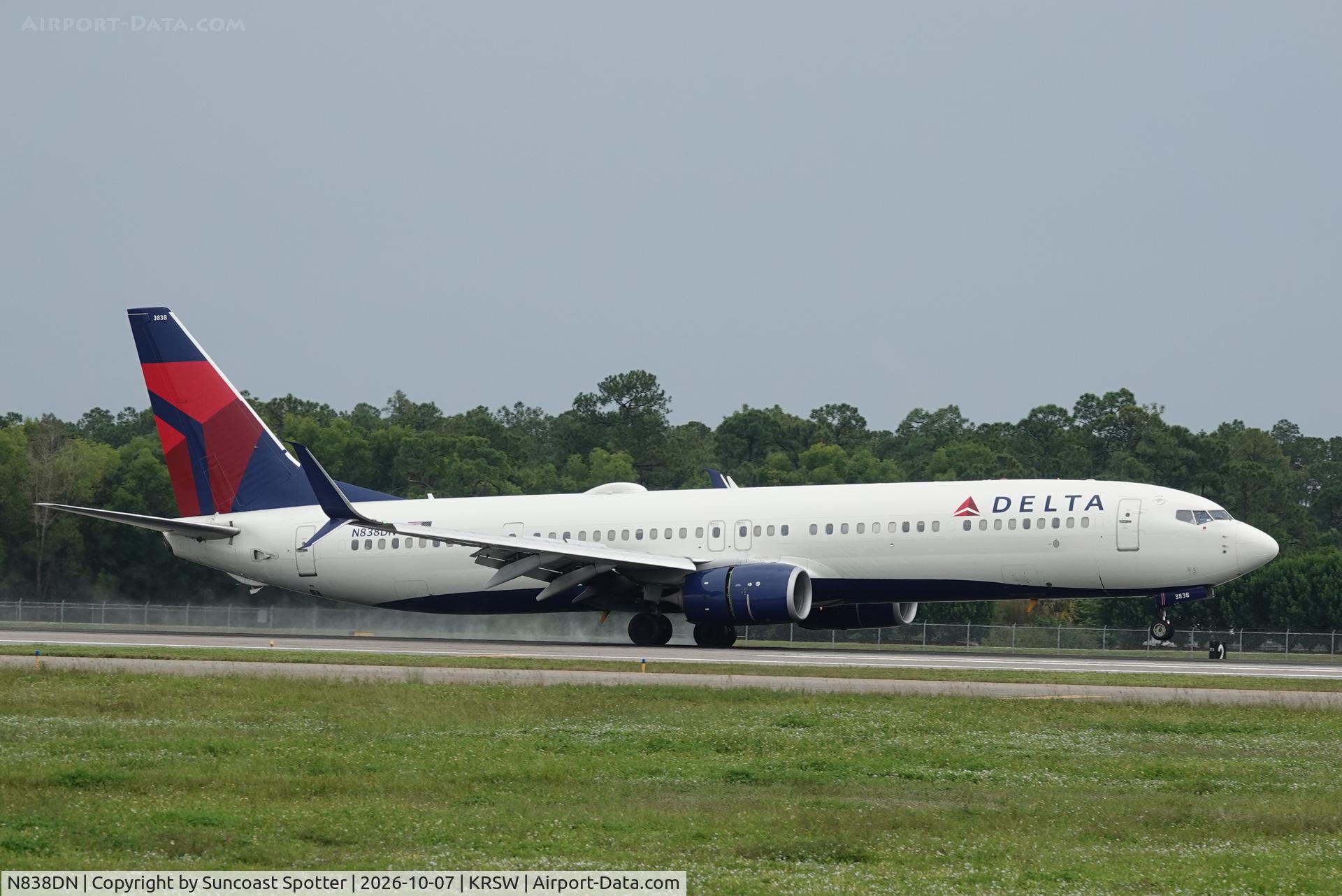 Aircraft N838DN, 2015 Boeing 737-932/ER, c/n 31949, Delta 1196 arrives at Southwest Florida International Airport following flight from Hartsfield-Jackson Atlanta International Airport, at KRSW, photo by Suncoast Spotter