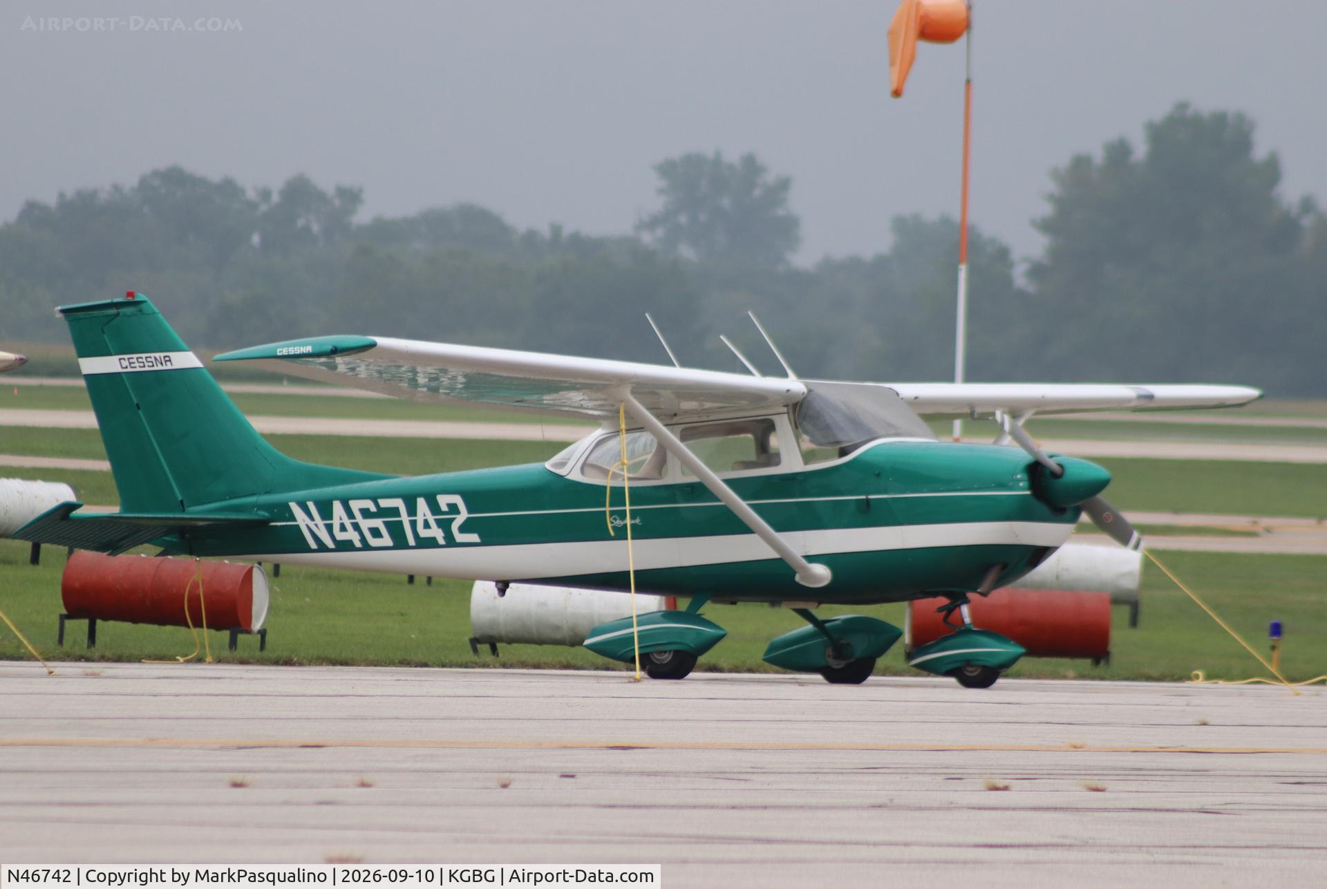 Aircraft N46742, 1968 Cessna 172K Skyhawk, c/n 17257463, Cessna 172K, at KGBG, photo by MarkPasqualino