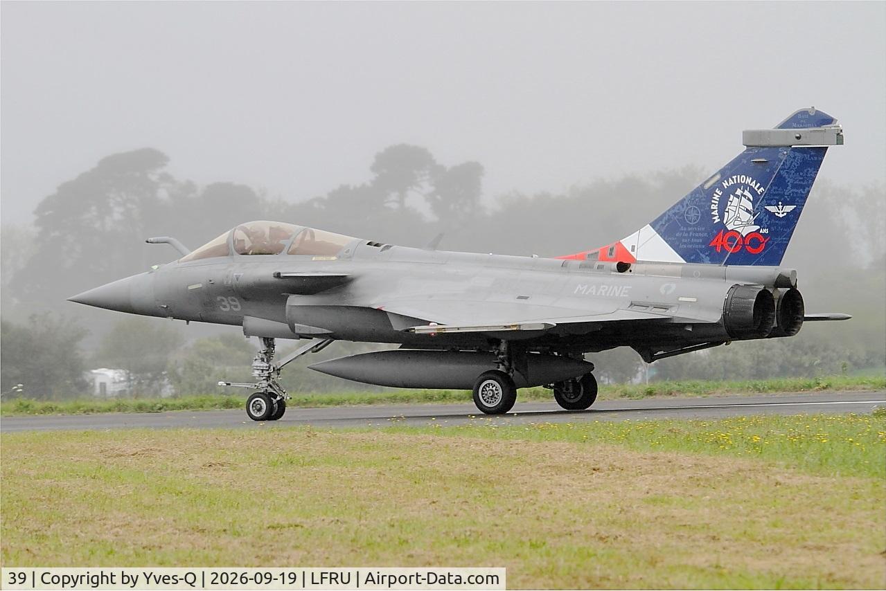 Aircraft 39, Dassault Rafale M, c/n 39, Dassault Rafale, Taxiing rwy 22, Morlaix-Ploujean airport (LFRU-MXN), at LFRU, photo by Yves-Q