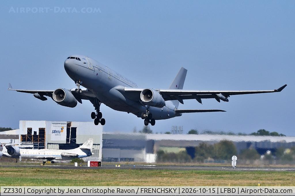 Aircraft ZZ330, 2009 Airbus KC2 Voyager (A330-243MRTT), c/n 1046, Bordeaux (BOD) Hannover (HAJ) RRR2264, at LFBD, photo by Jean Christophe Ravon / FRENCHSKY