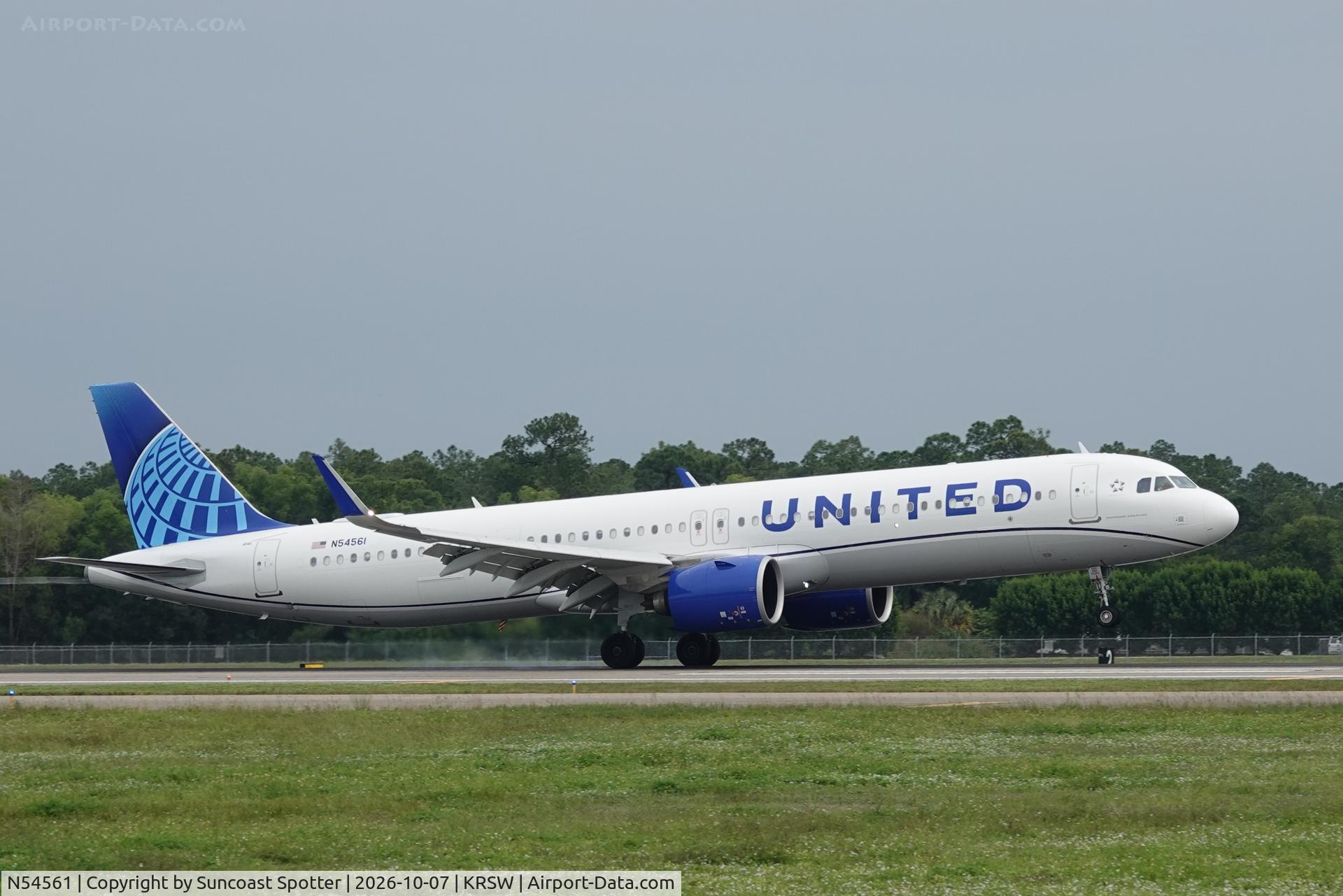 Aircraft N54561, 2026 Airbus Airbus A321-271NX, c/n 13022, United 2601 arrives at Southwest Florida International Airport following flight from Denver International Airport, at KRSW, photo by Suncoast Spotter