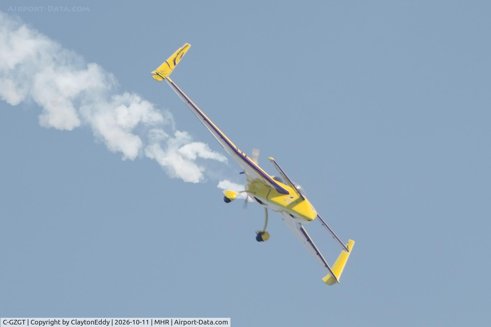Aircraft C-GZGT, 1986 Rutan Long-EZ, c/n 568, California Capital Airhsow 2026., at MHR, photo by ClaytonEddy