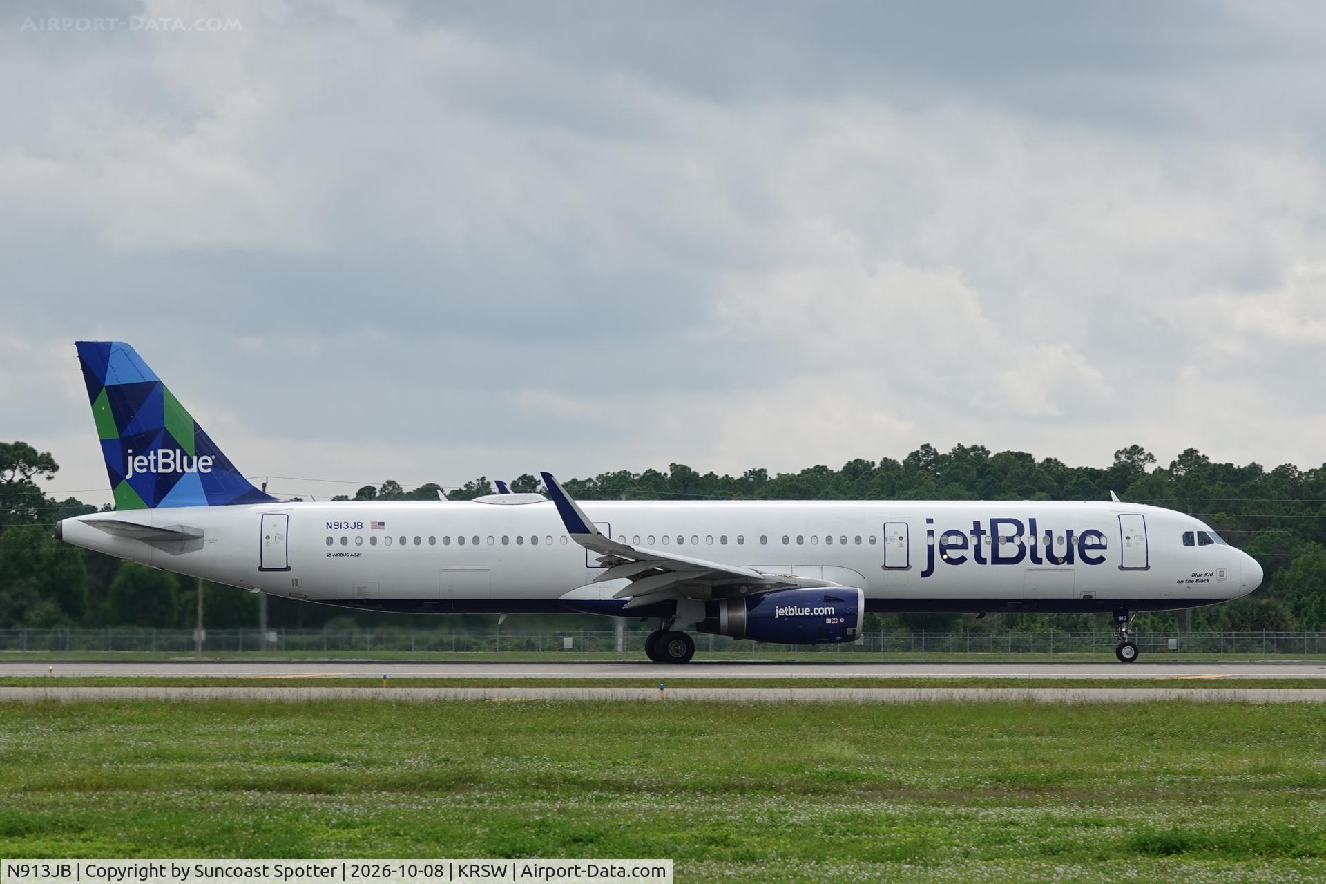 Aircraft N913JB, 2013 Airbus A321-231, c/n 5909, JetBlue 266 departs Southwest Florida International Airport enroute to Boston-Logan International Airport, at KRSW, photo by Suncoast Spotter