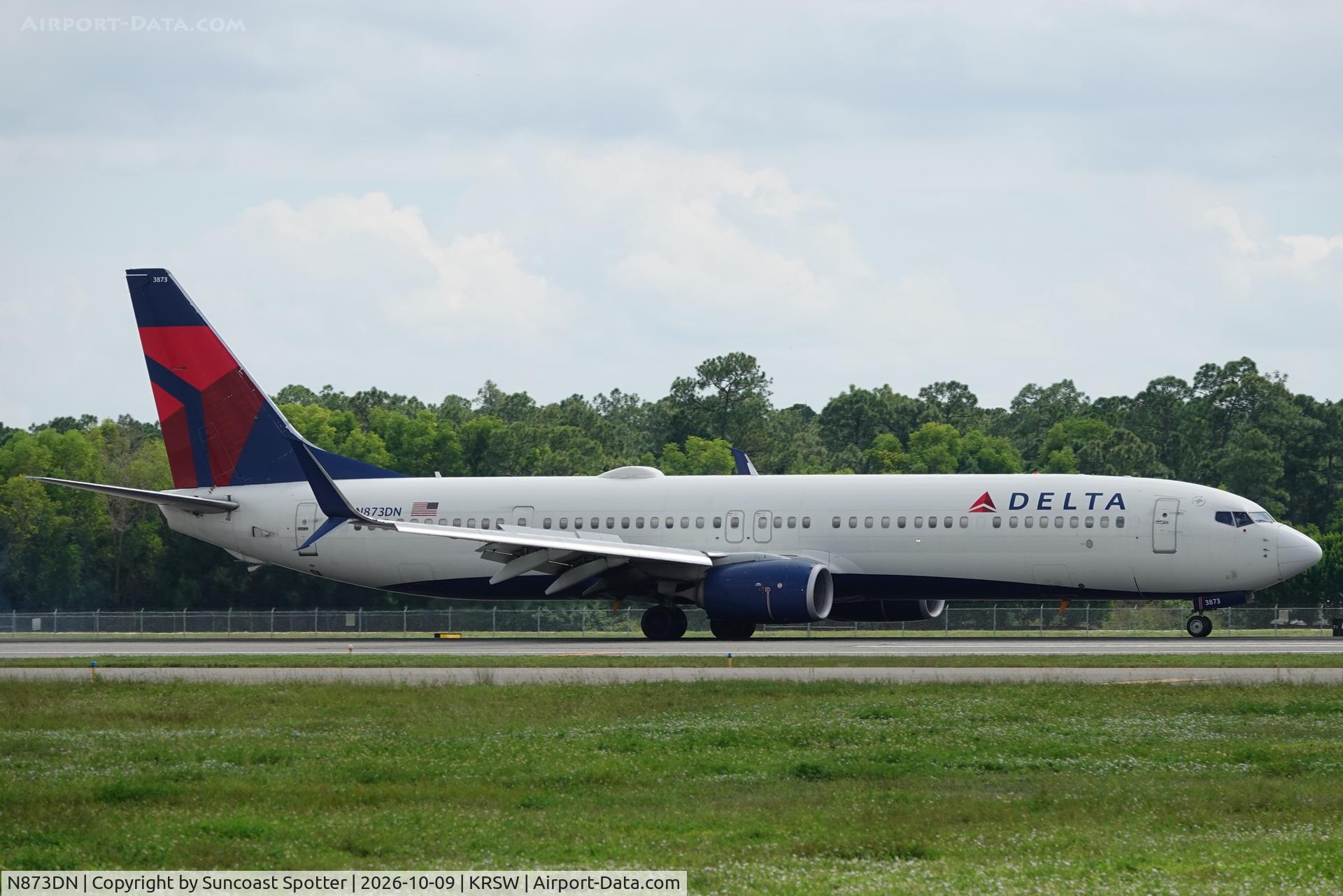 Aircraft N873DN, 2017 Boeing 737-932/ER, c/n 31984 l/n 6294, Delta 1055 arrives at Southwest Florida International Airport following flight from Detroit Metro Airport, at KRSW, photo by Suncoast Spotter