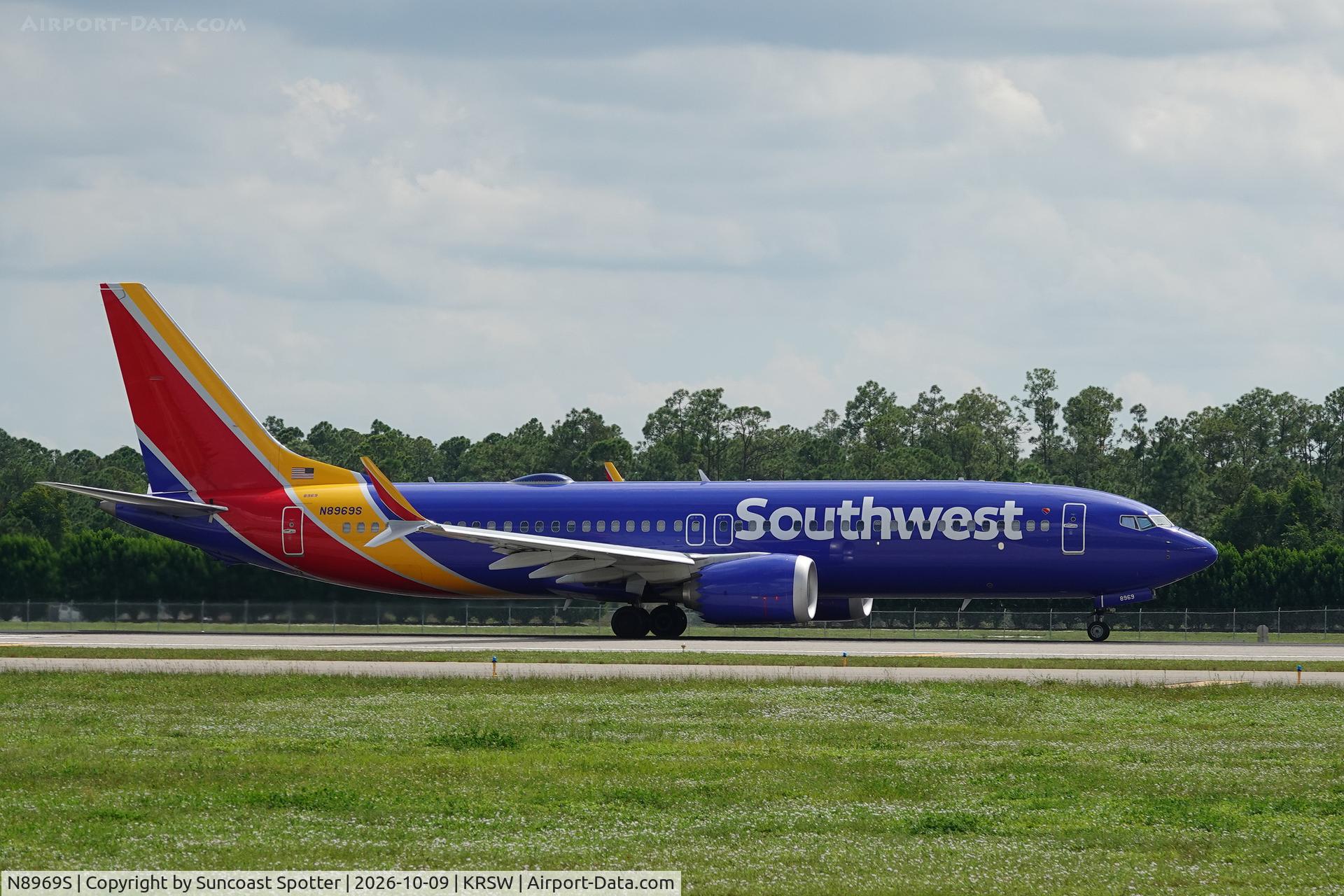 Aircraft N8969S, 2025 Boeing 737 MAX 8, c/n 68928 l/n 9293, Southwest 2997 departs Southwest Florida International Airport enroute to Chicago-Midway International Airport, at KRSW, photo by Suncoast Spotter