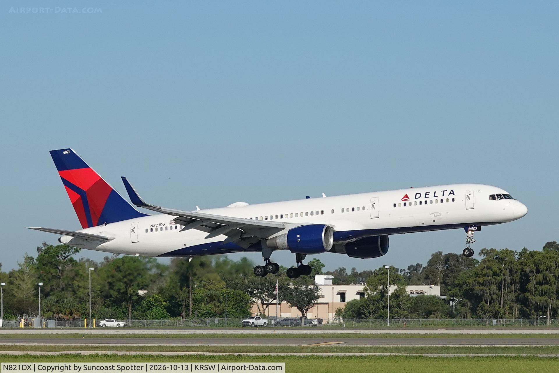 Aircraft N821DX, 2004 Boeing 757-26D, c/n 33961, Delta 1089 arrives at Southwest Florida International Airport following flight from Hartsfield-Jackson Atlanta International Airport, at KRSW, photo by Suncoast Spotter