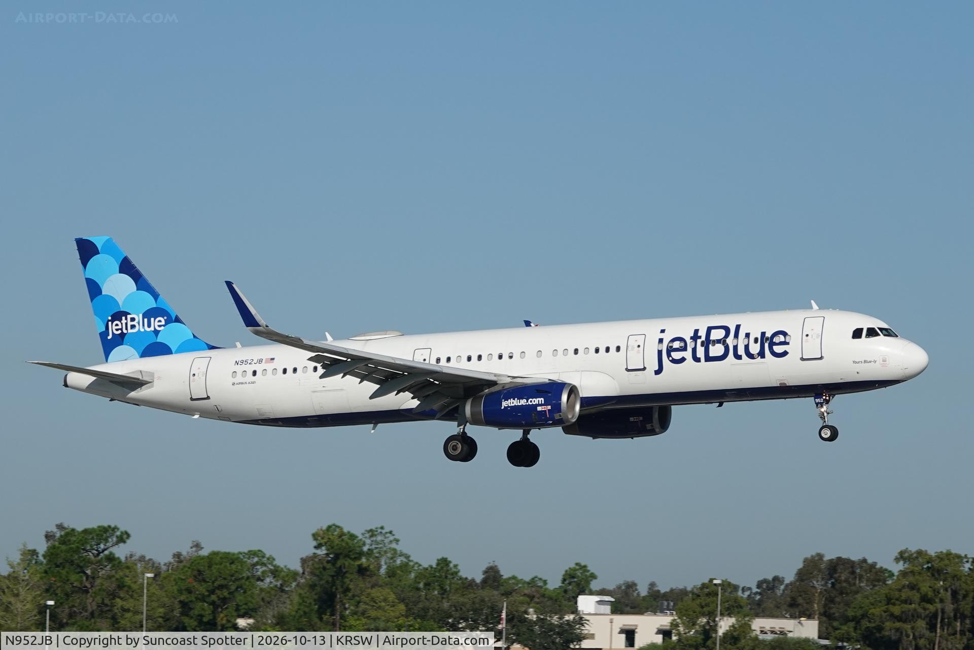 Aircraft N952JB, 2015 Airbus A321-231, c/n 6663, JetBlue 266 arrives at Southwest Florida International Airport following flight from Boston-Logan International Airport, at KRSW, photo by Suncoast Spotter