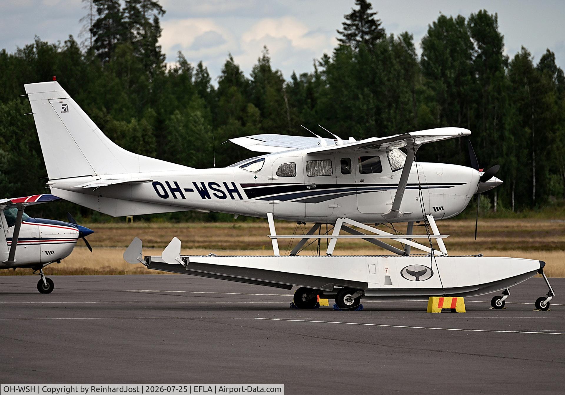 Aircraft OH-WSH, 1999 Cessna 206H Stationair, c/n 20608061, Stationair at Vesivehmaa near Lahti, Finland, at EFLA, photo by ReinhardJost