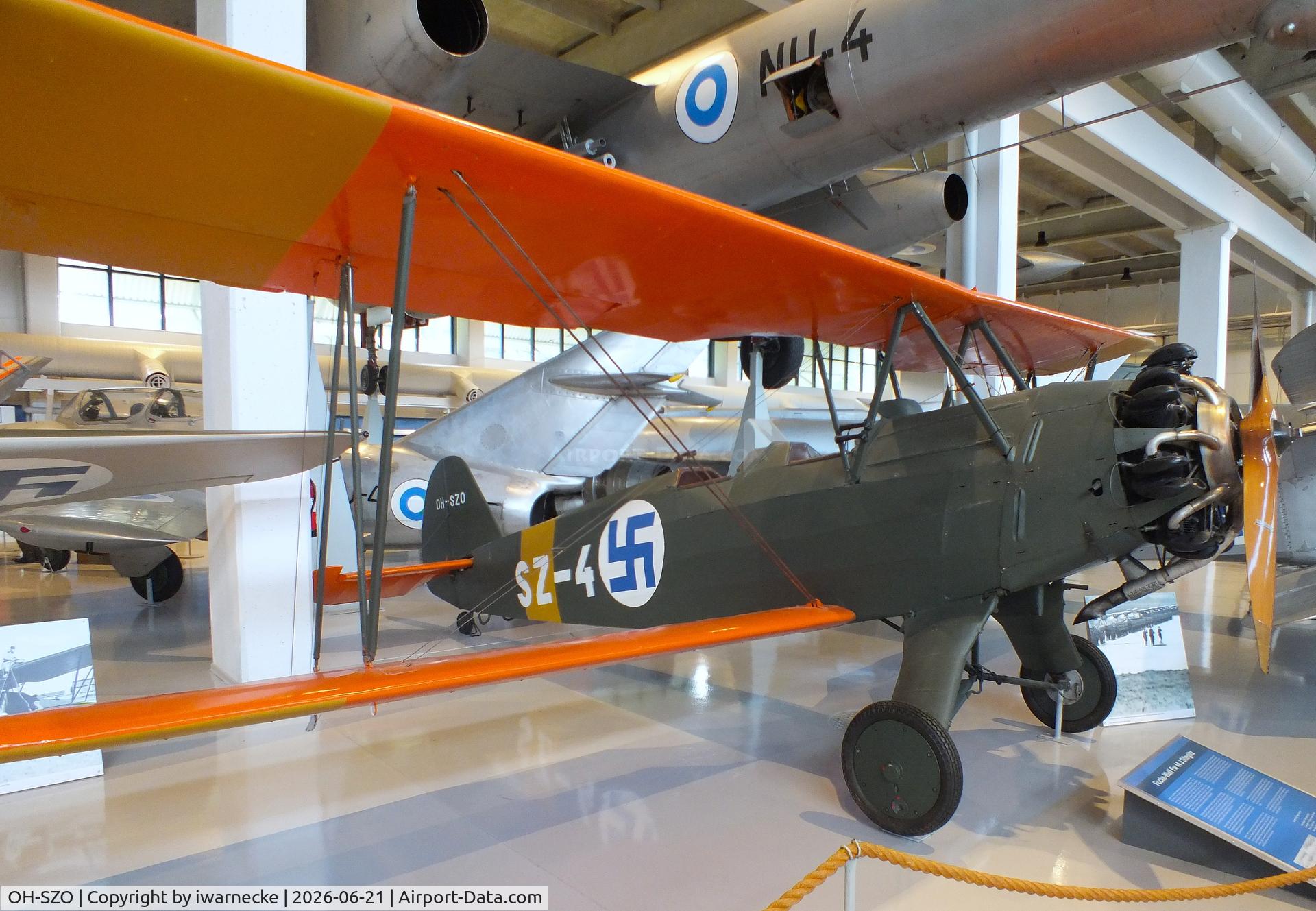 Aircraft OH-SZO, Focke-Wulf Fw-44J Stieglitz, c/n 2895, Focke-Wulf Fw 44J Stieglitz at the Suomen Ilmavoimamuseo (Finnish Air Force Museum, formerly known as Keski-Suomen Ilmailumuseo / Aviation Museum of Central Finland), Jyväskylä-Tikkakoski, photo by iwarnecke