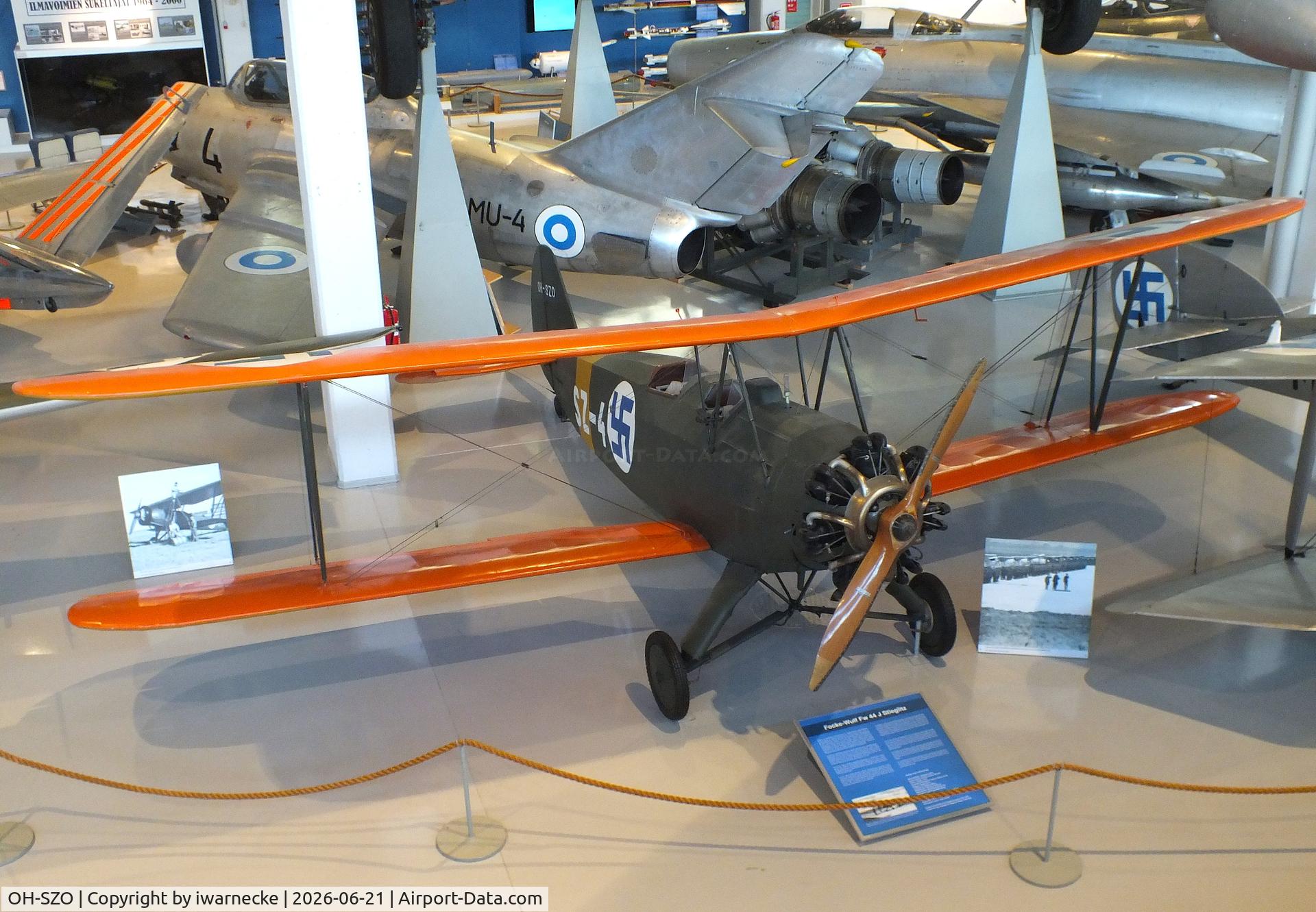 Aircraft OH-SZO, Focke-Wulf Fw-44J Stieglitz, c/n 2895, Focke-Wulf Fw 44J Stieglitz at the Suomen Ilmavoimamuseo (Finnish Air Force Museum, formerly known as Keski-Suomen Ilmailumuseo / Aviation Museum of Central Finland), Jyväskylä-Tikkakoski, photo by iwarnecke