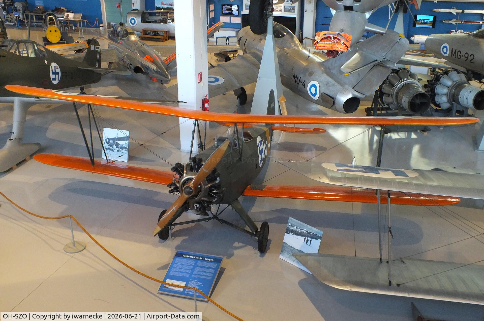 Aircraft OH-SZO, Focke-Wulf Fw-44J Stieglitz, c/n 2895, Focke-Wulf Fw 44J Stieglitz at the Suomen Ilmavoimamuseo (Finnish Air Force Museum, formerly known as Keski-Suomen Ilmailumuseo / Aviation Museum of Central Finland), Jyväskylä-Tikkakoski, photo by iwarnecke