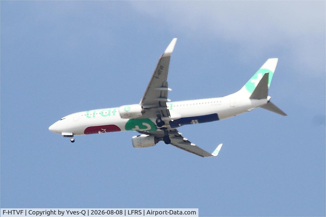 Aircraft F-HTVF, 2017 Boeing 737-8K2, c/n 62160, Boeing 737-8K2, long approach rwy 21, Nantes-Atlantique airport (LFRS-NTE), at LFRS, photo by Yves-Q