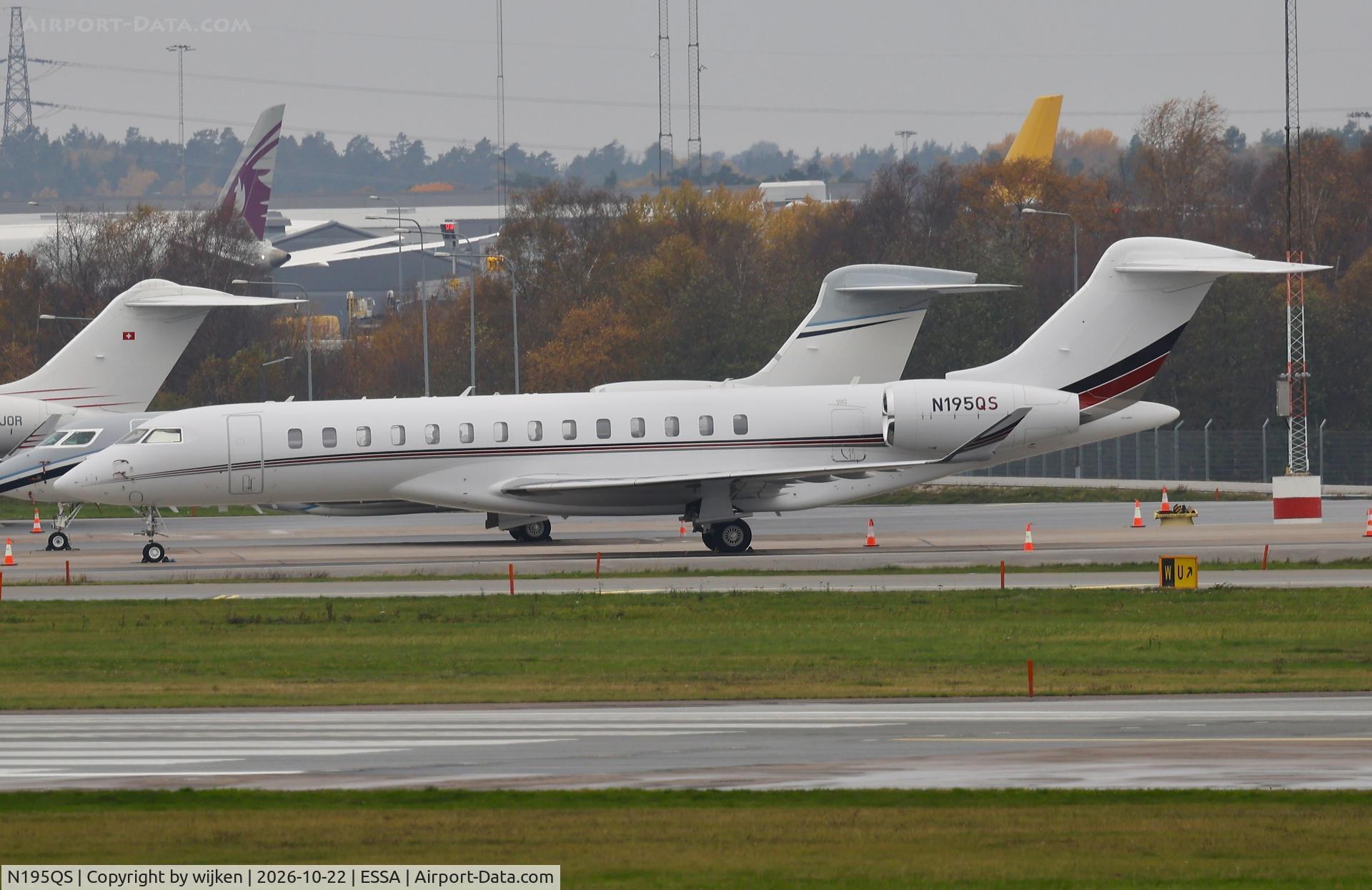 Aircraft N195QS, Bombardier BD-700-2A12, c/n 70262, Ramp M, at ESSA, photo by wijken