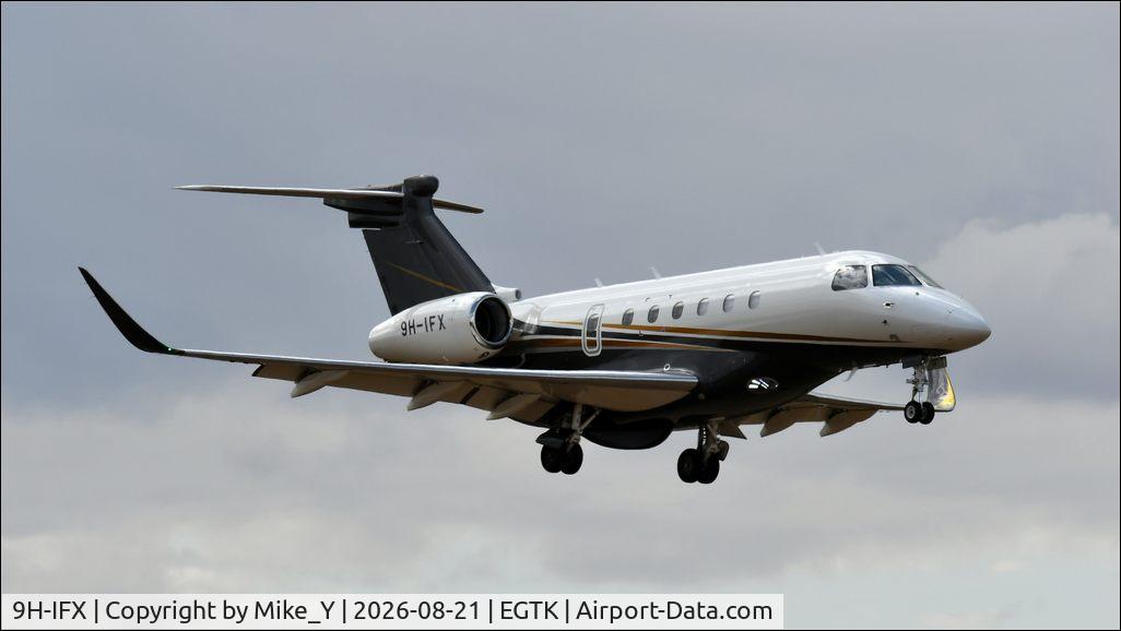Aircraft 9H-IFX, 2019 Embraer EMB-550 Praetor 600, c/n 55020122, 2019 Embraer EMB-550 Praetor 600 arriving at London Oxford Airport, at EGTK, photo by Mike_Y