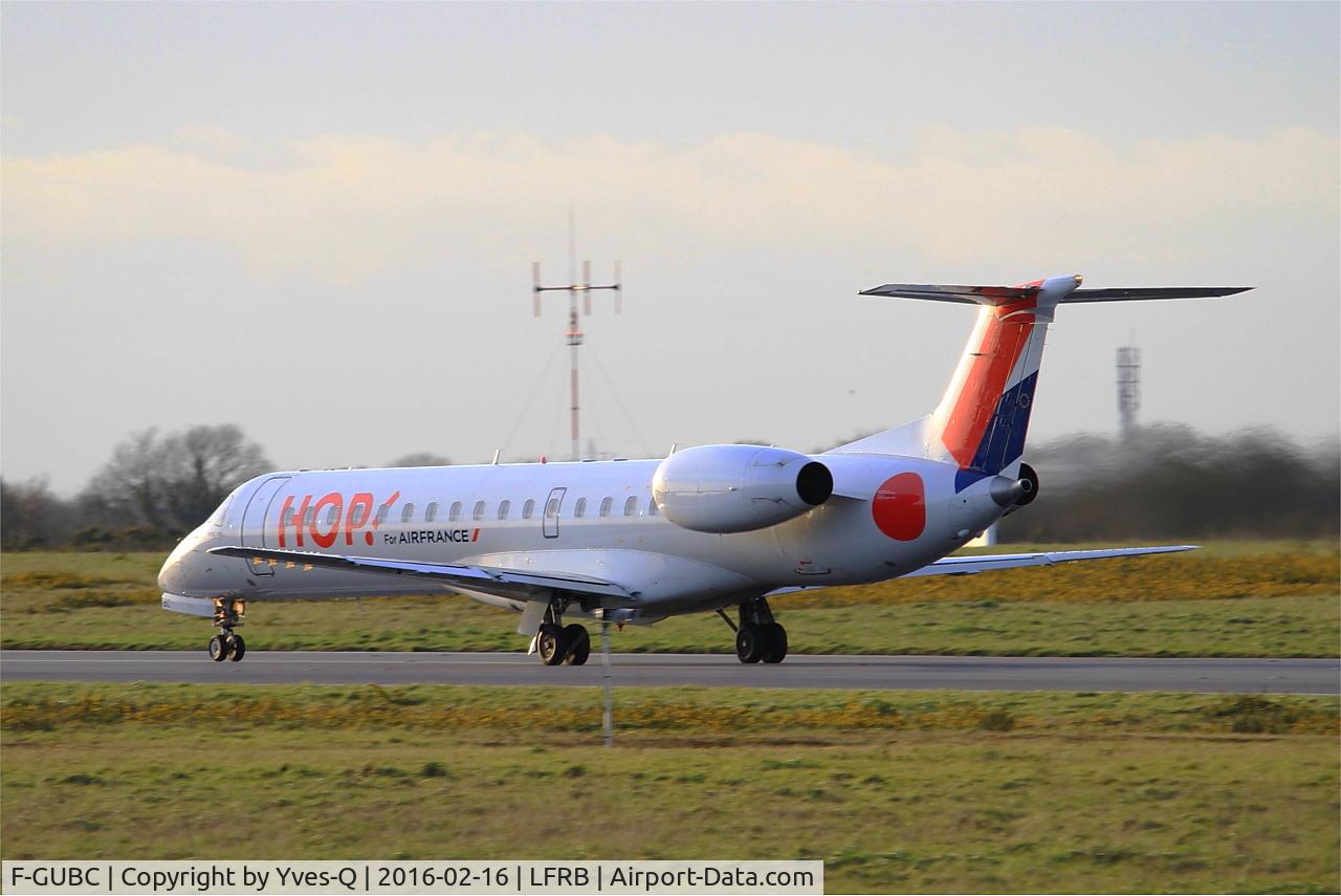 Aircraft F-GUBC, 2002 Embraer ERJ-145LR (EMB-145LR), c/n 145556, Embraer ERJ-145LR, Take offrun rwy 25L, Brest-Bretagne airport (LFRB-BES), at LFRB, photo by Yves-Q