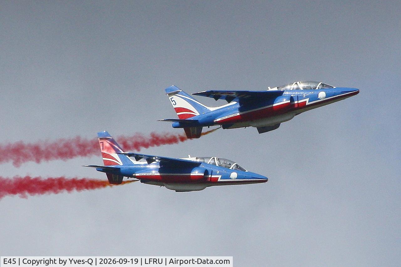 Aircraft E45, Dassault-Dornier Alpha Jet E, c/n E45, Dassault -Dornier Alpha jet , Athos 5 of Patrouille de France, On display, Morlaix-Ploujean airport (LFRU-MXN), at LFRU, photo by Yves-Q