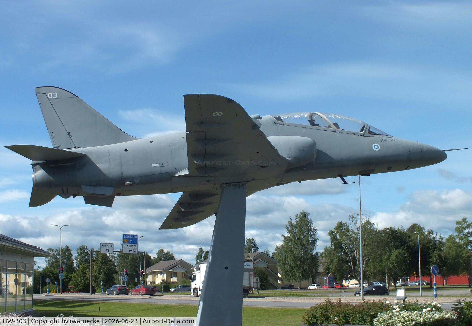 Aircraft HW-303, 1980 British Aerospace Hawk Mk.51, c/n 312200/173, BAe Hawk 51 at the Lentokonepuisto (Aircraft Park), Kauhava, photo by iwarnecke