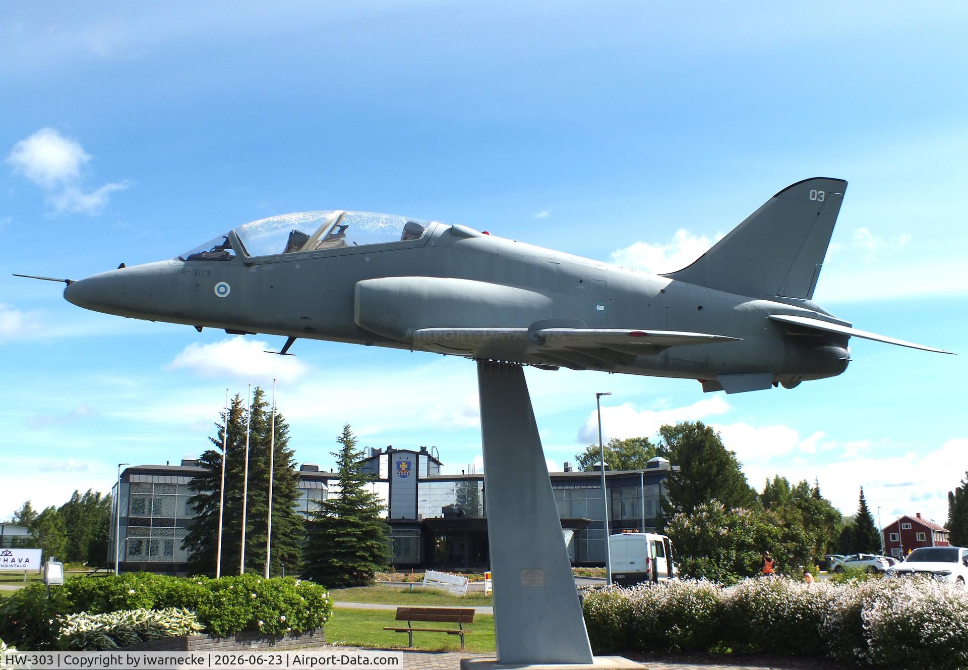 Aircraft HW-303, 1980 British Aerospace Hawk Mk.51, c/n 312200/173, BAe Hawk 51 at the Lentokonepuisto (Aircraft Park), Kauhava, photo by iwarnecke