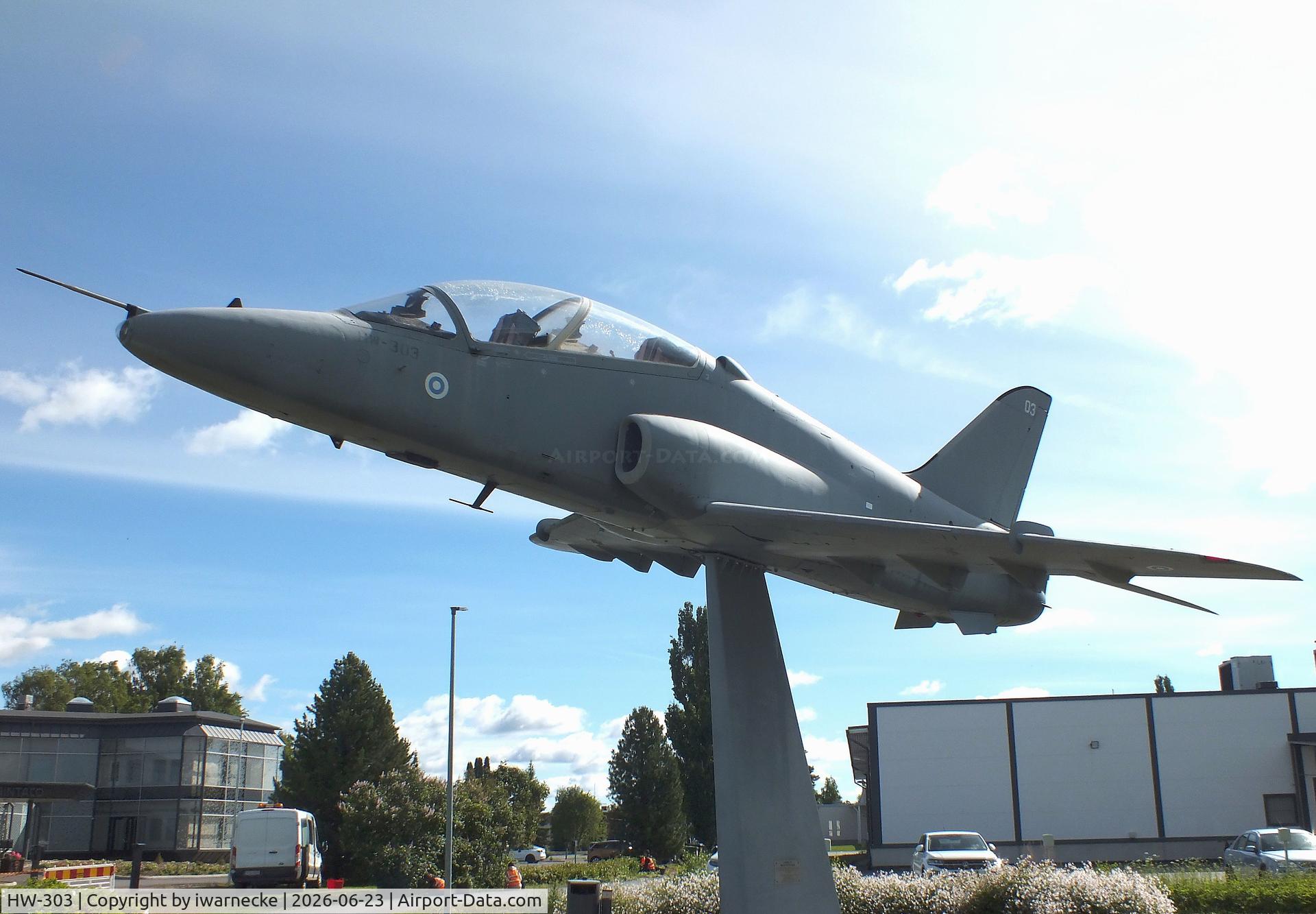 Aircraft HW-303, 1980 British Aerospace Hawk Mk.51, c/n 312200/173, BAe Hawk 51 at the Lentokonepuisto (Aircraft Park), Kauhava, photo by iwarnecke