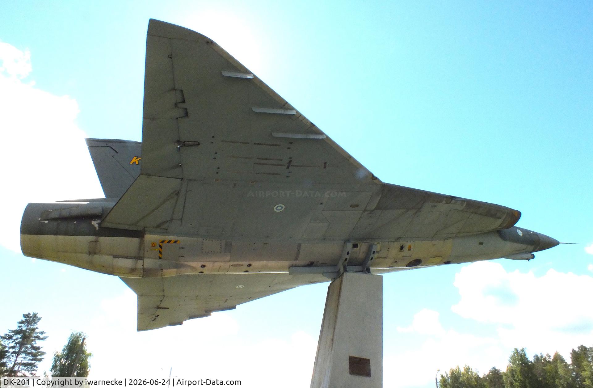 Aircraft DK-201, Saab J-35XS Draken, c/n 35-1301, SAAB 35S Draken at the intersection leading to the Hallinportti Ilmailumuseo (Halli Aviation Museum), Halli-Kuorevesi, photo by iwarnecke