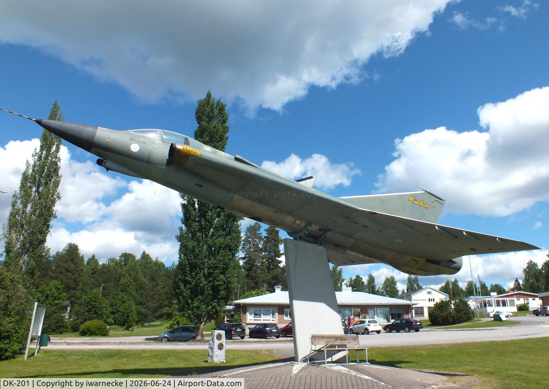 Aircraft DK-201, Saab J-35XS Draken, c/n 35-1301, SAAB 35S Draken at the intersection leading to the Hallinportti Ilmailumuseo (Halli Aviation Museum), Halli-Kuorevesi, photo by iwarnecke