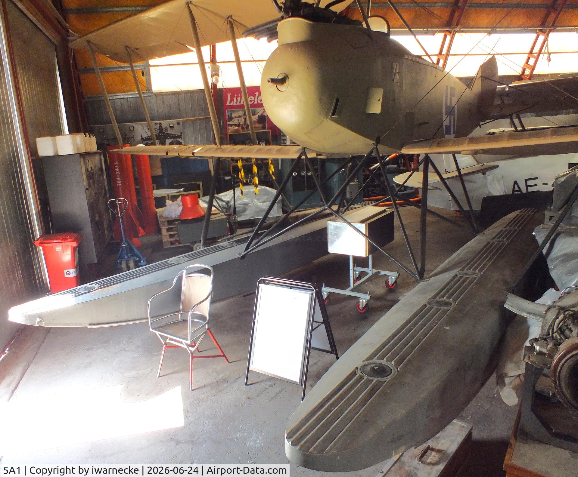 Aircraft 5A1, Rumpler 6B2, c/n not found_5A1, Rumpler 6B-2 (prop dismounted) at the Hallinportti Ilmailumuseo (Halli Aviation Museum), Halli-Kuorevesi, photo by iwarnecke