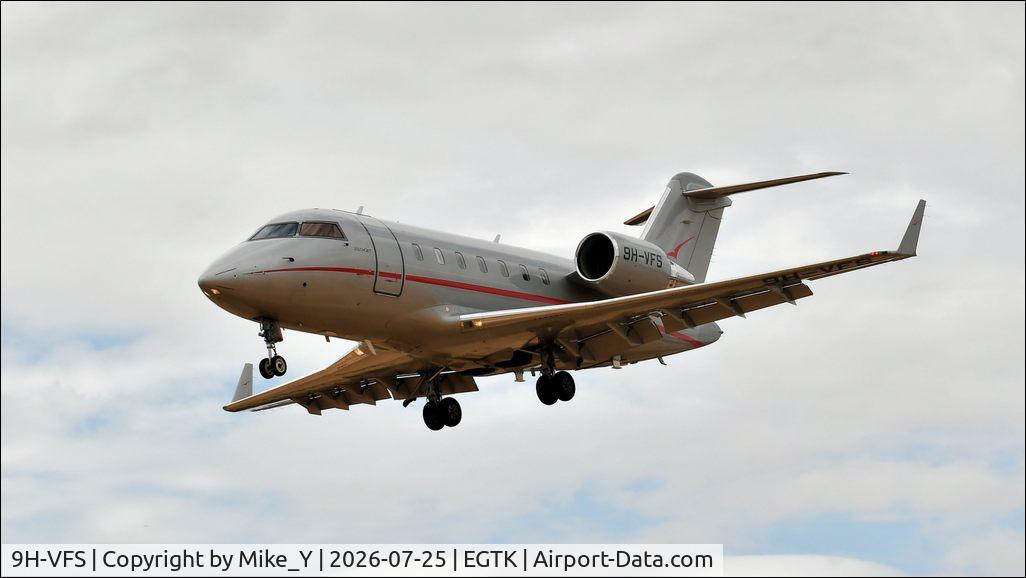 Aircraft 9H-VFS, Bombardier Challenger 605, c/n 5795, 2009 Bombardier Challenger 605 arriving at London Oxford Airport, at EGTK, photo by Mike_Y