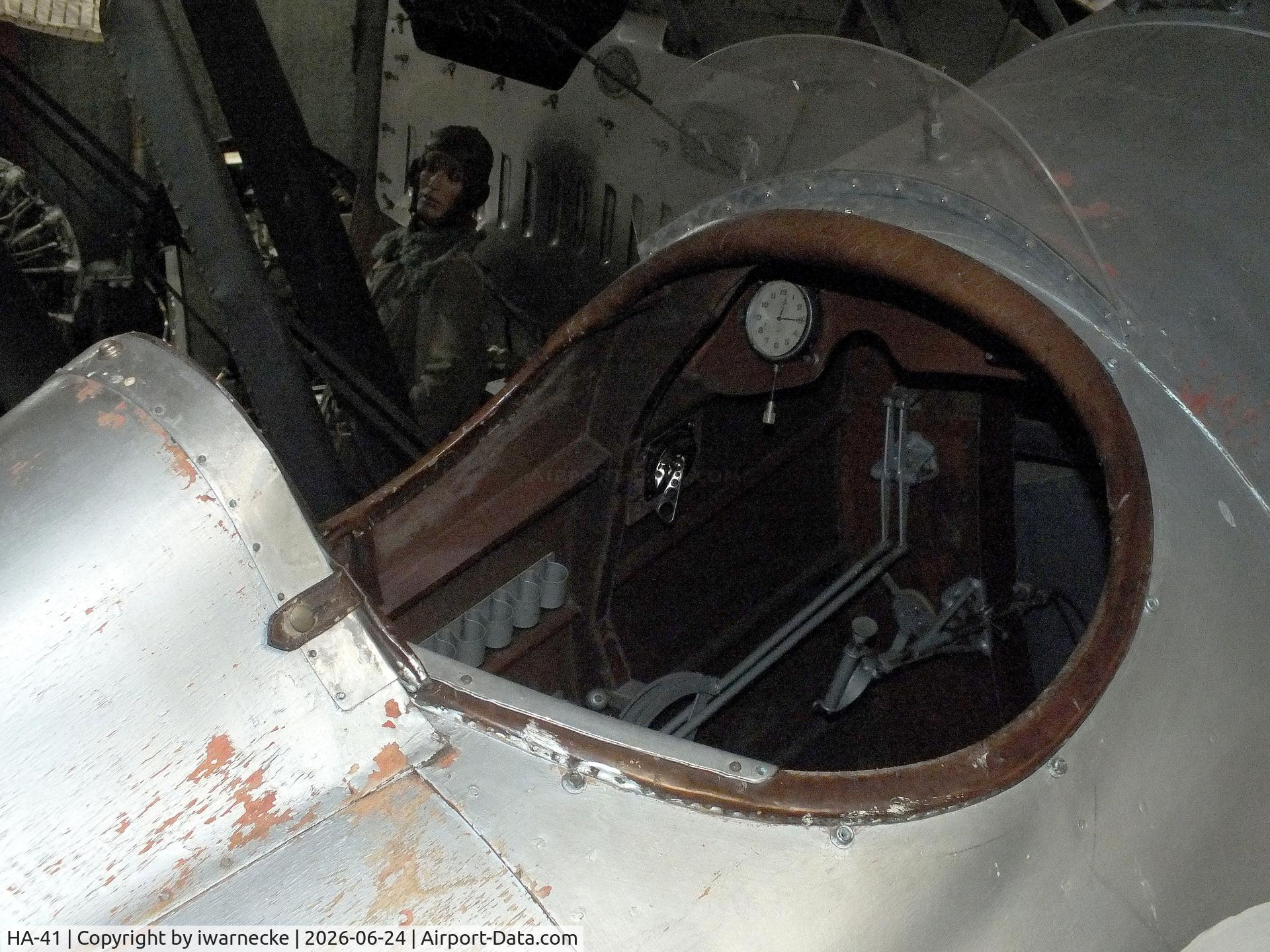 Aircraft HA-41, 1928 Valtion D 27 Haukka II, c/n 02, Valtion lentokonetehdas VL D 27 Haukka II at the Hallinportti Ilmailumuseo (Halli Aviation Museum), Halli-Kuorevesi #c, photo by iwarnecke