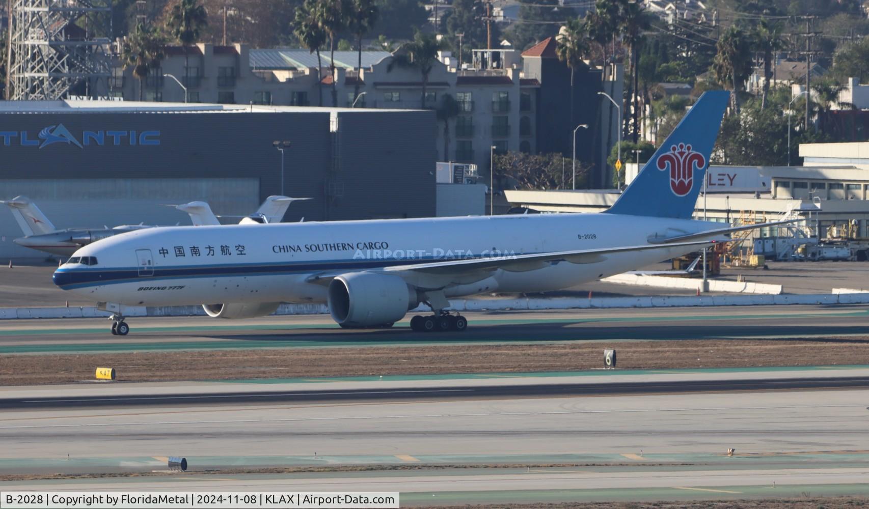 Aircraft B-2028, 2015 Boeing 777-F1B, c/n 41637 l/n 1318, CSN 77L zx pvg-lax, at KLAX, photo by FloridaMetal